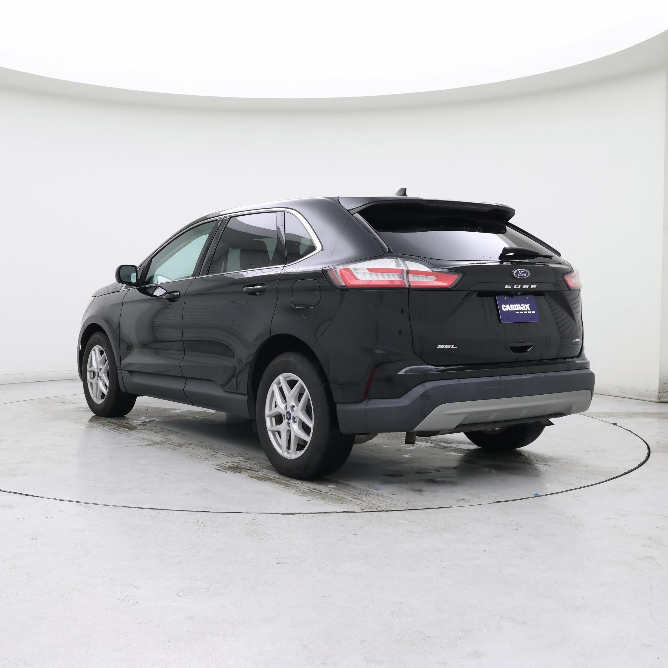 Thumbnail: 2021 Ford Edge - 2