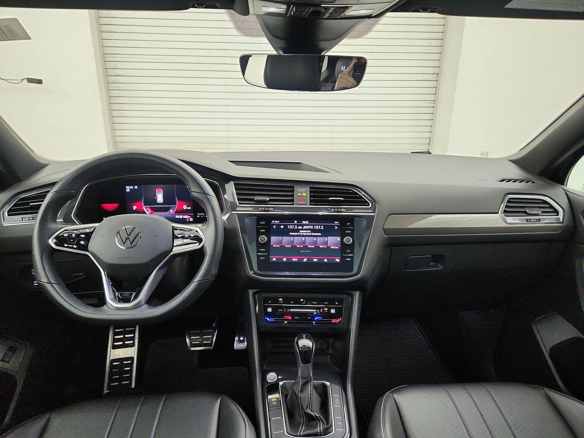 Thumbnail: 2022 Volkswagen Tiguan - 9