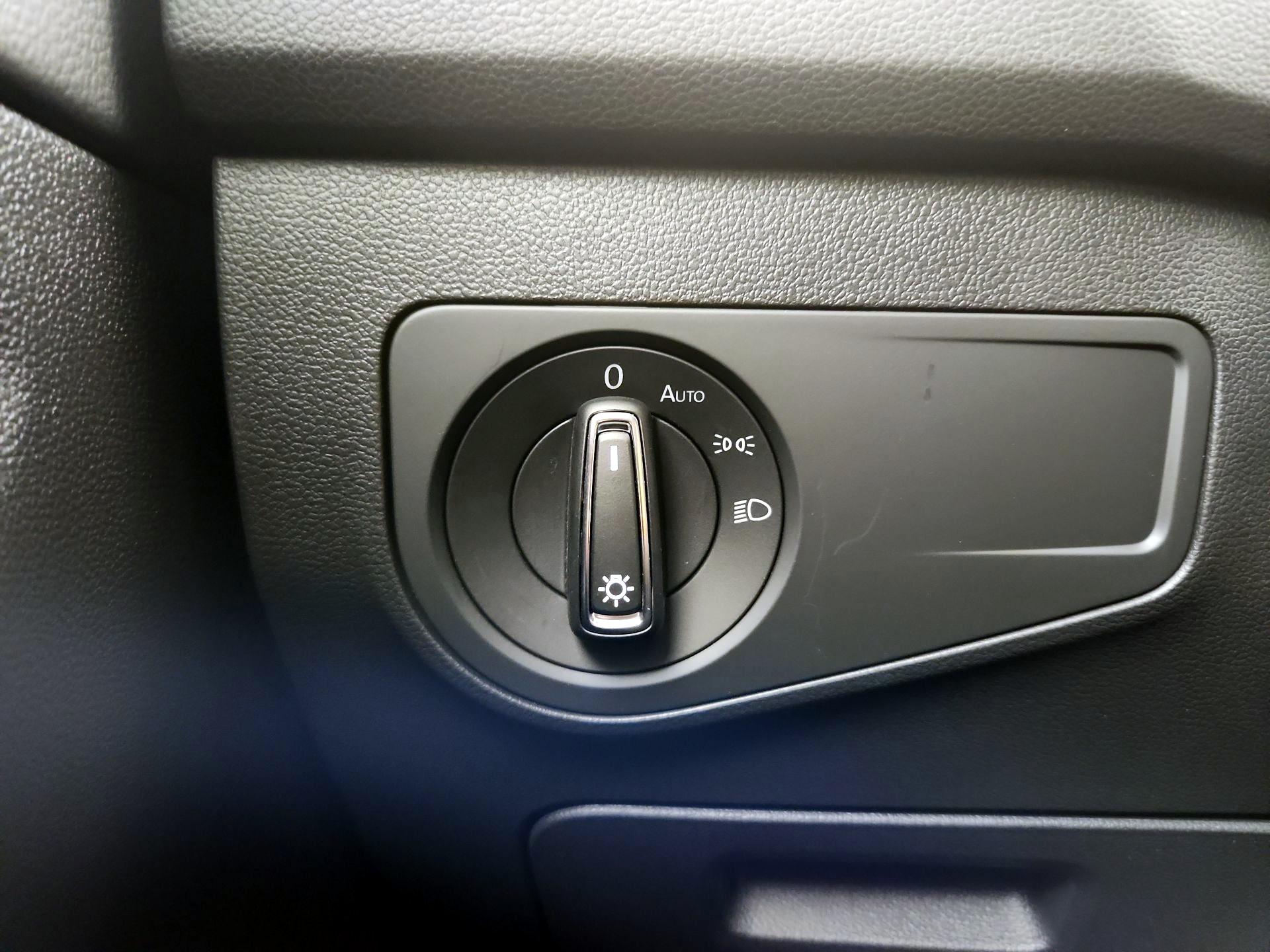 Thumbnail: 2022 Volkswagen Tiguan - 13