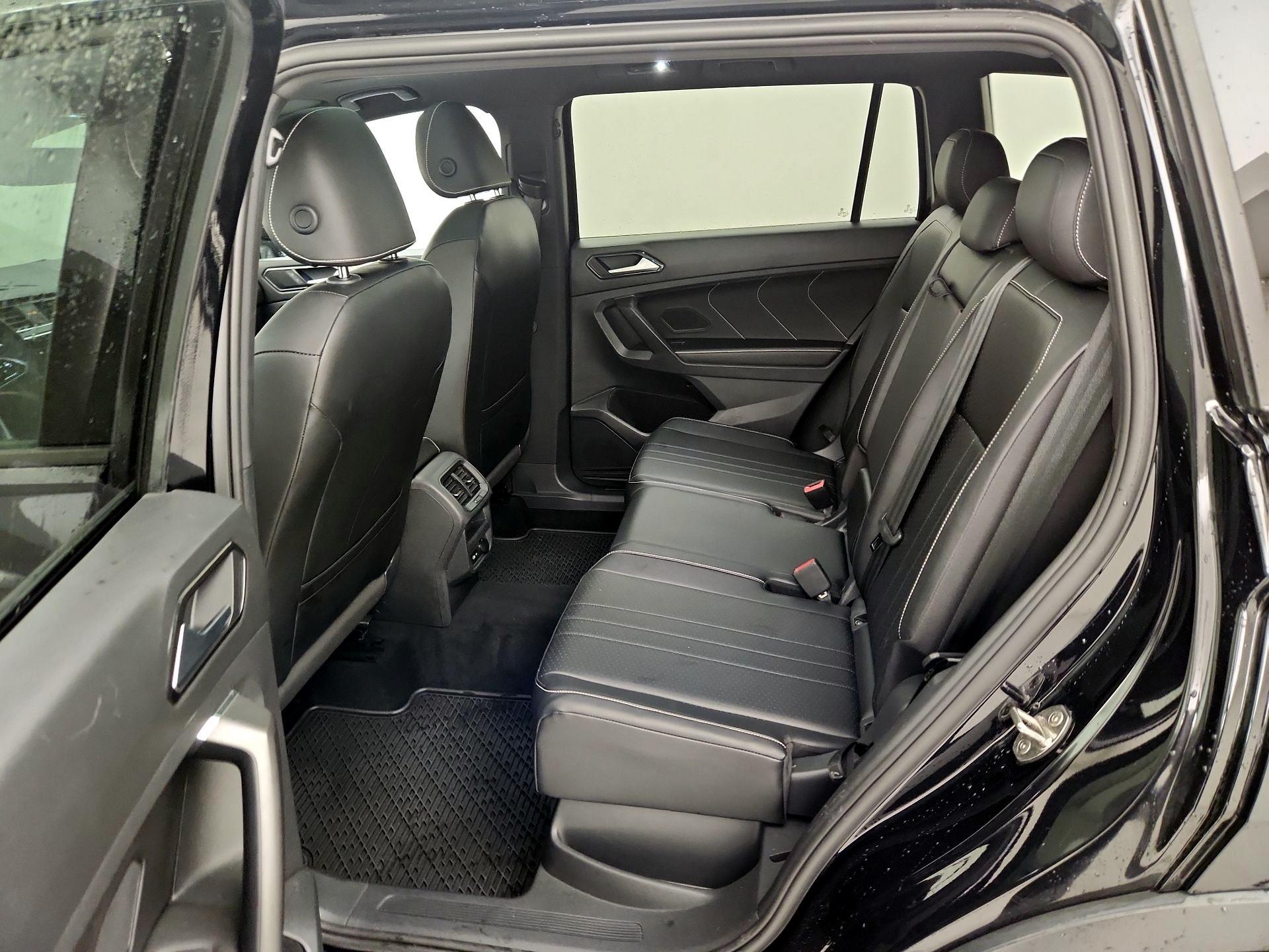 Thumbnail: 2022 Volkswagen Tiguan - 20