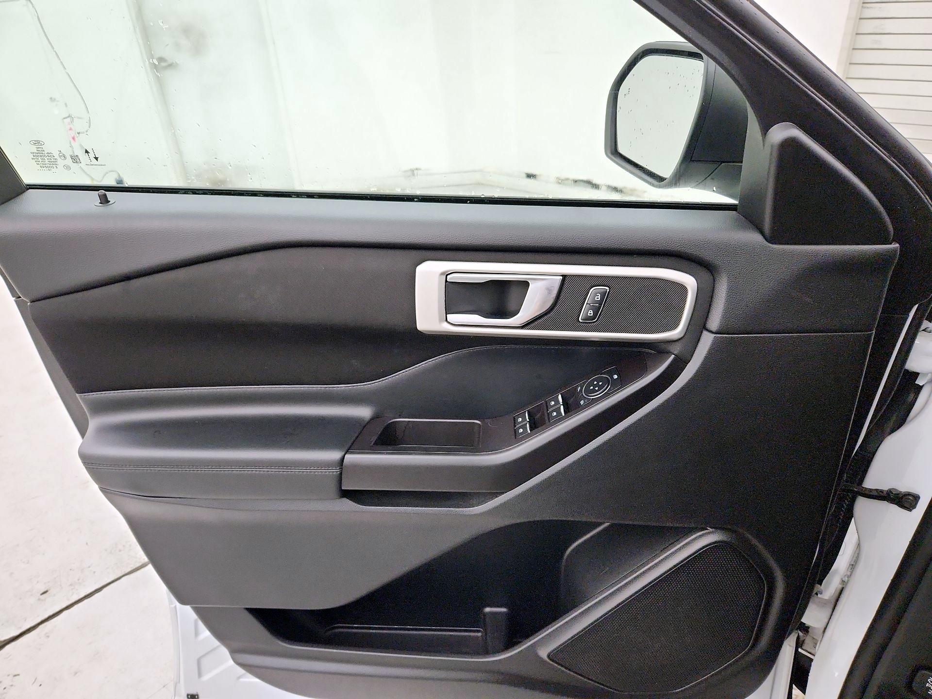 Thumbnail: 2020 Ford Explorer - 12