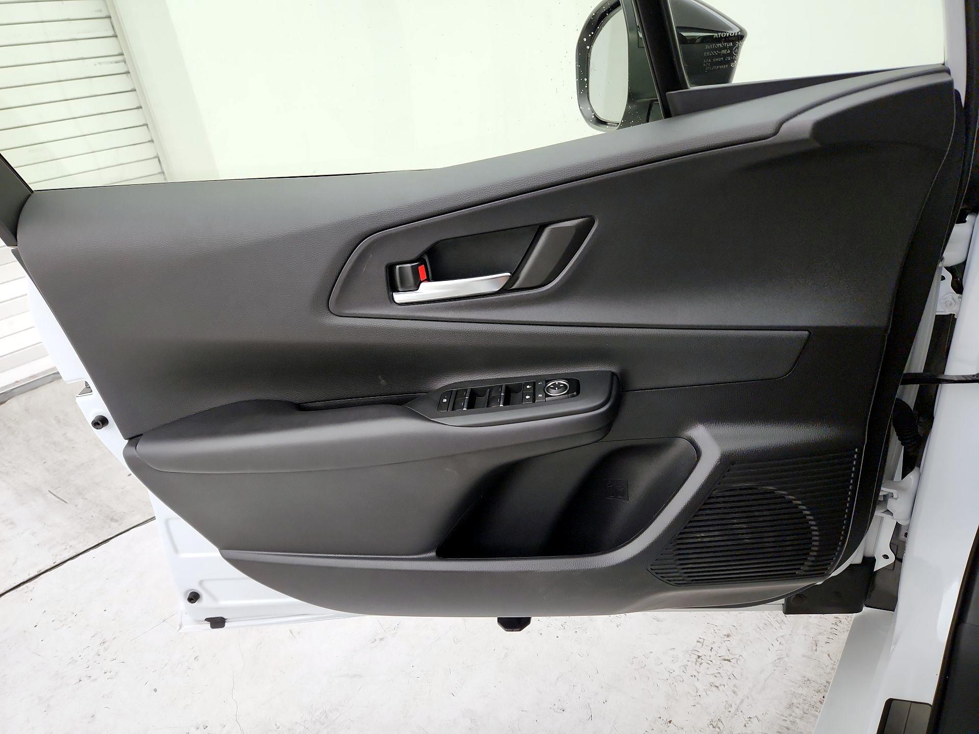 Thumbnail: 2024 Toyota Prius Prime - 12