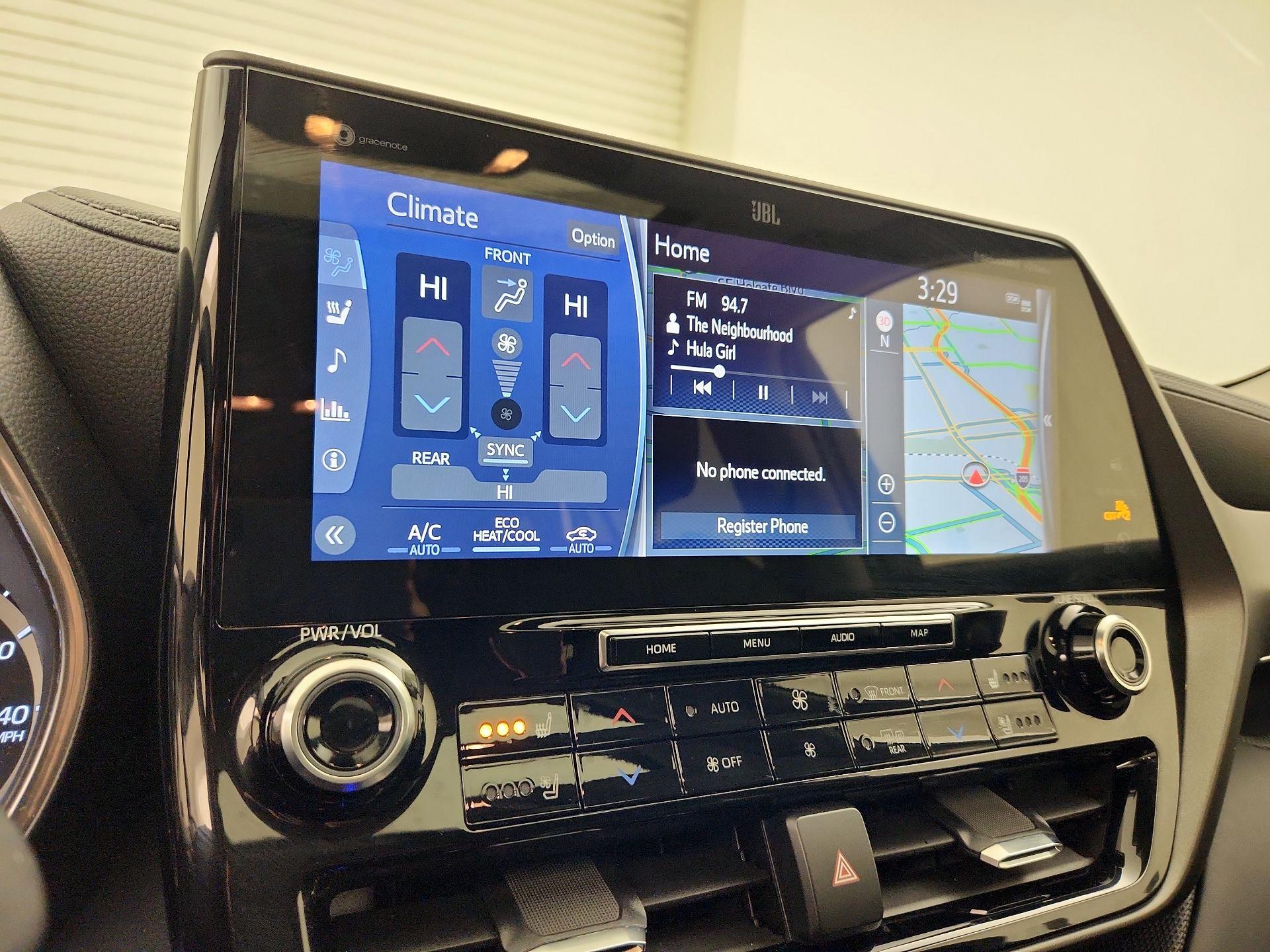 Thumbnail: 2021 Toyota Highlander - 17