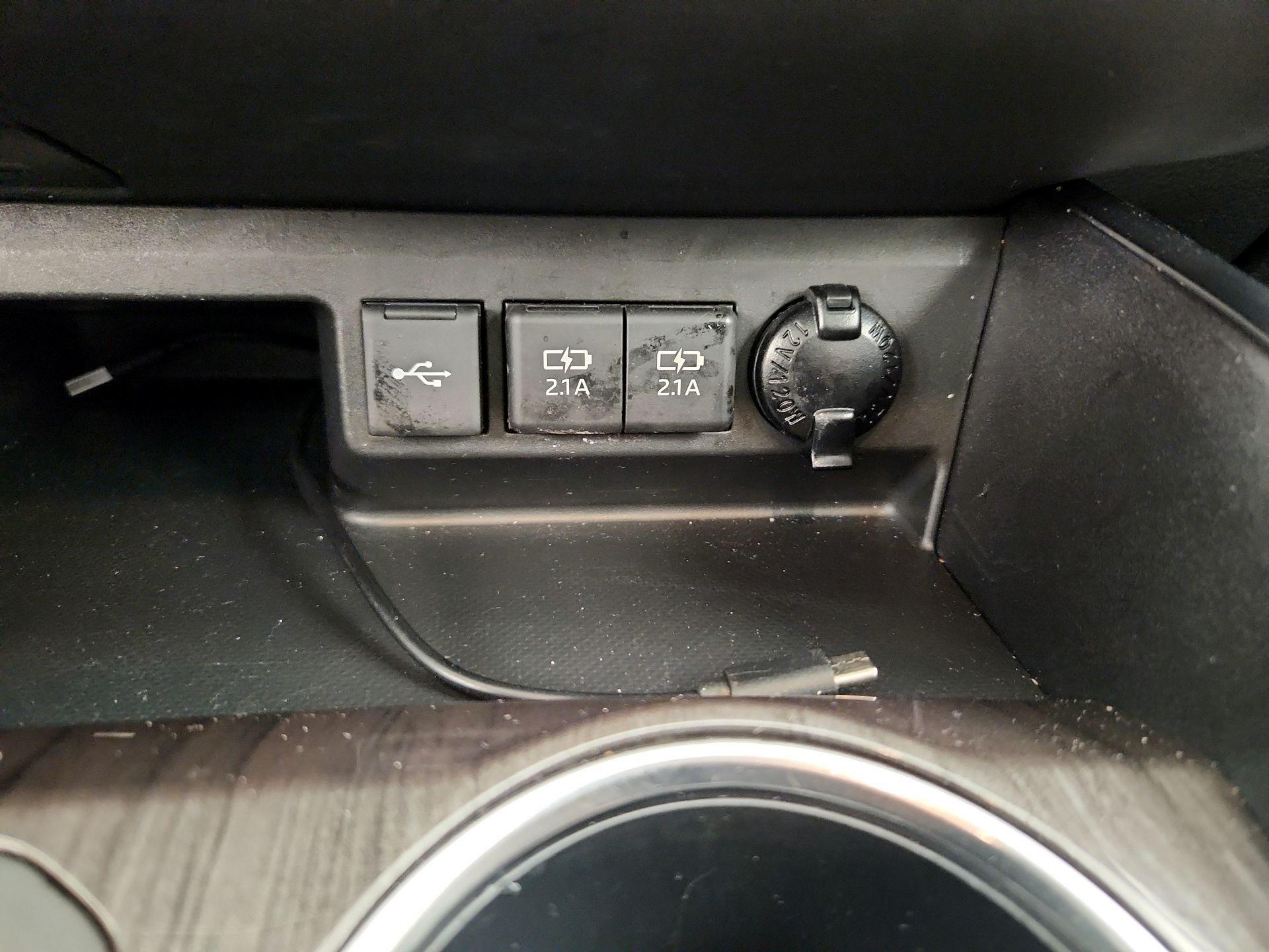 Thumbnail: 2021 Toyota Highlander - 19