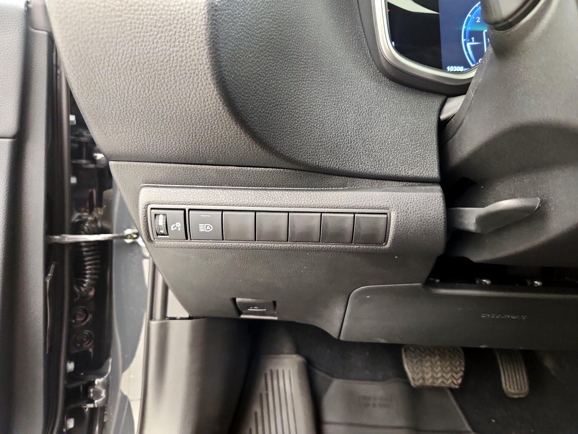 Thumbnail: 2025 Toyota Corolla - 13