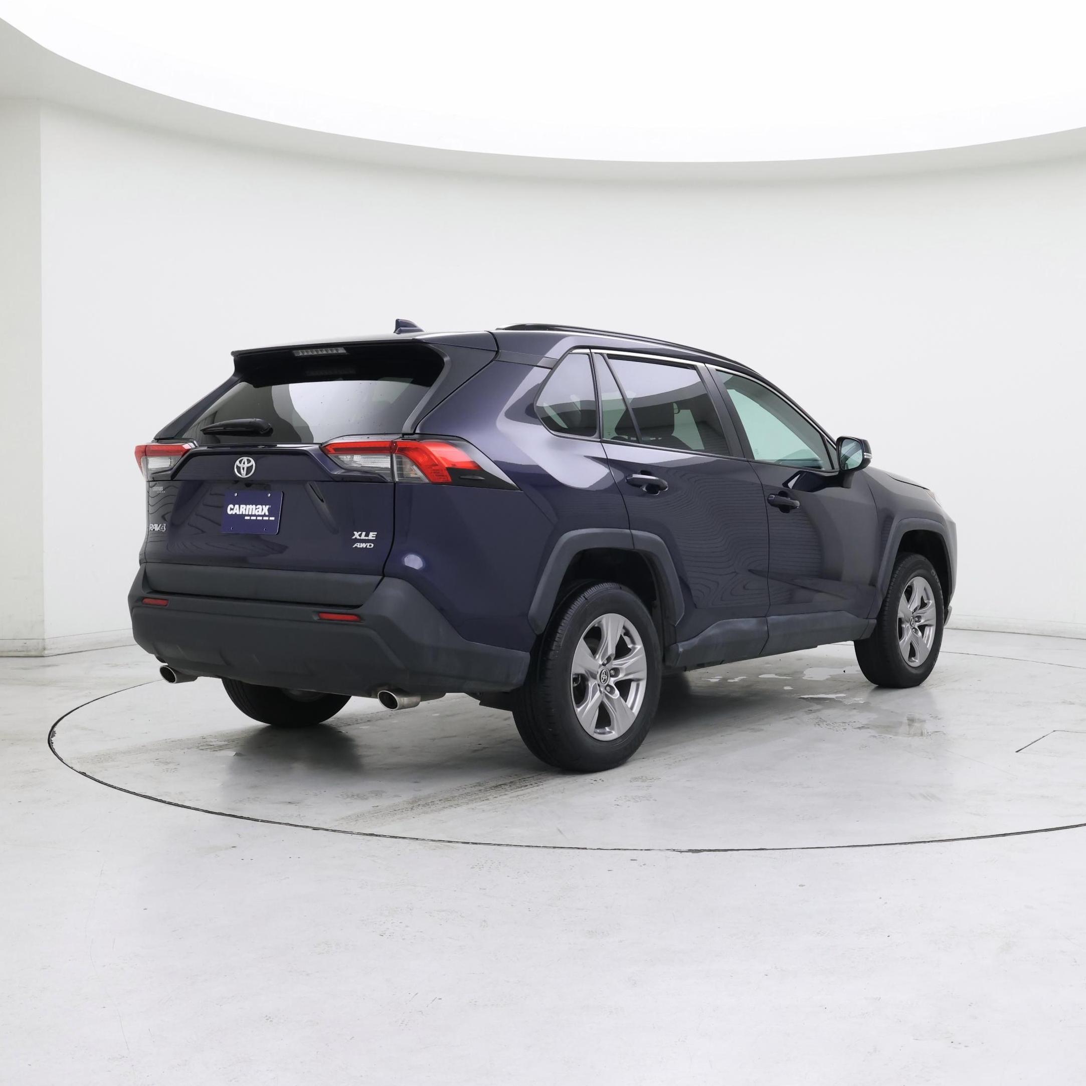 Thumbnail: 2022 Toyota RAV4 - 8