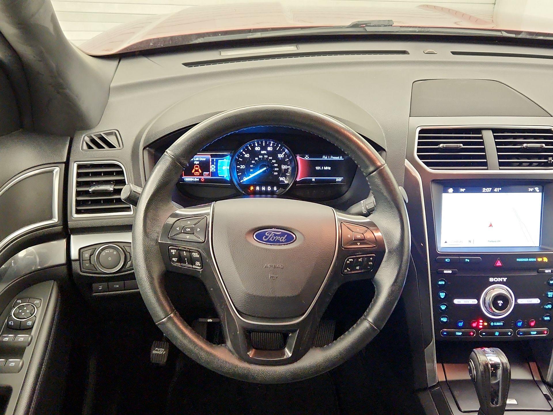 Thumbnail: 2019 Ford Explorer - 10