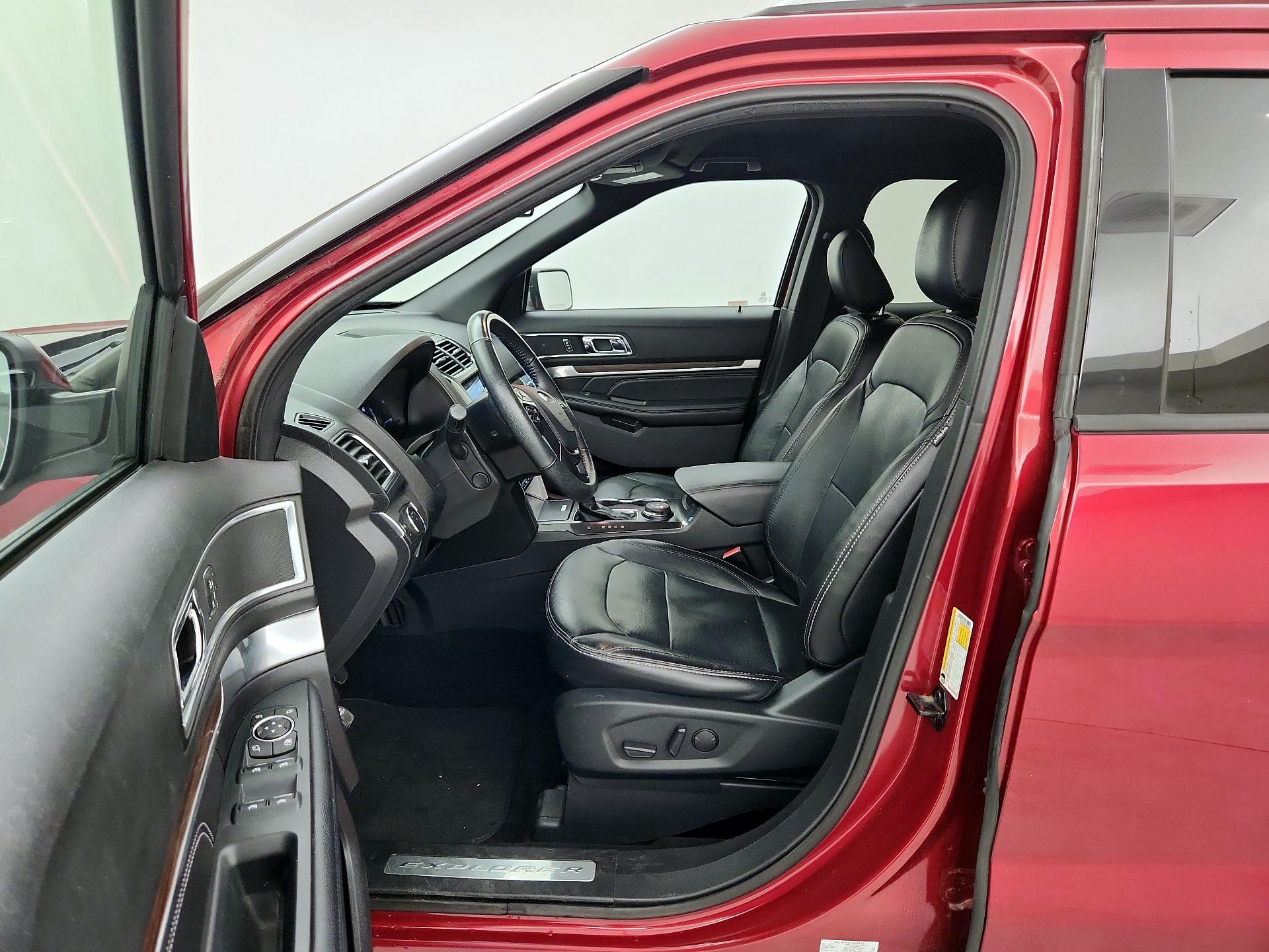 Thumbnail: 2019 Ford Explorer - 11