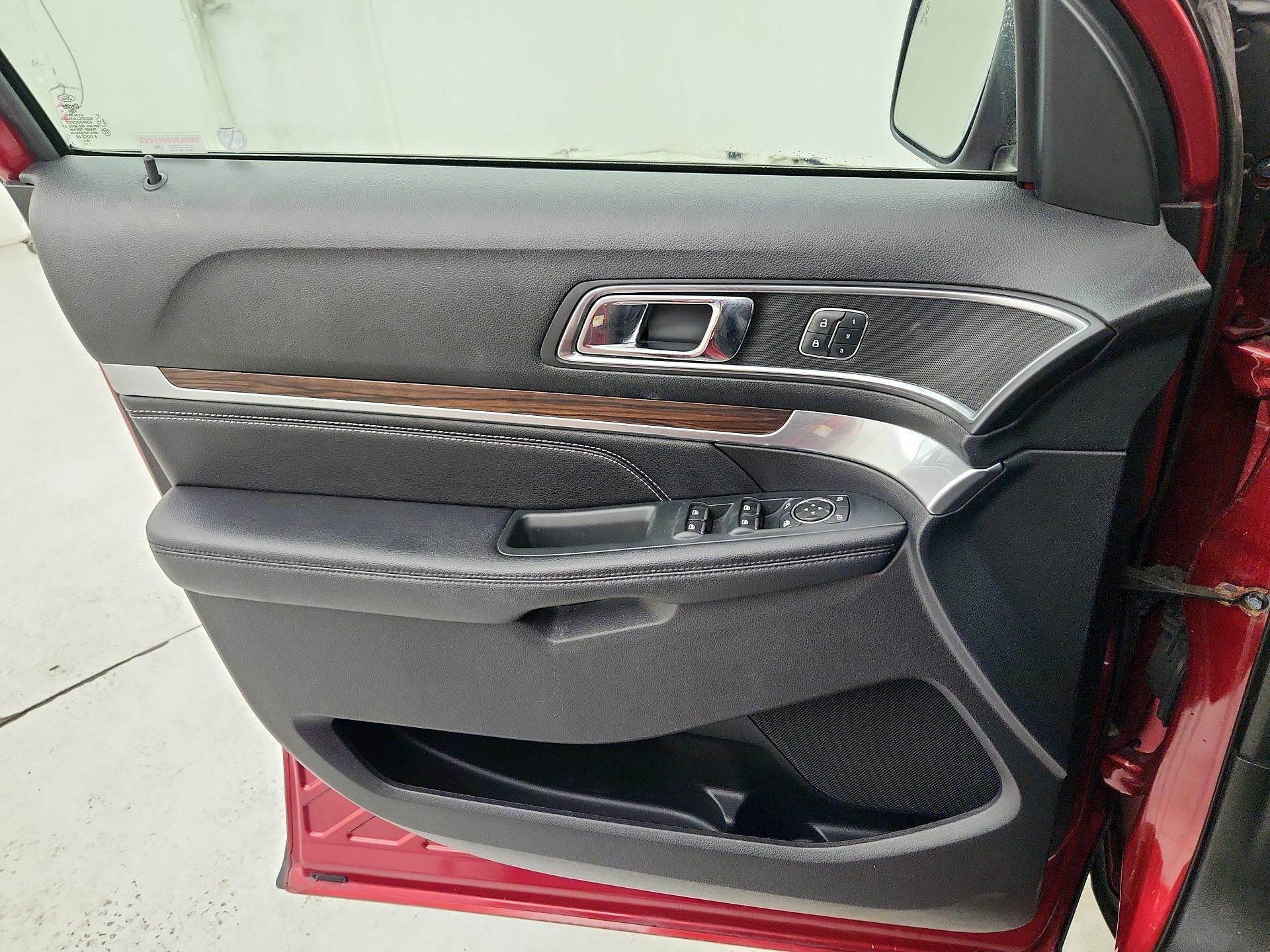 Thumbnail: 2019 Ford Explorer - 12