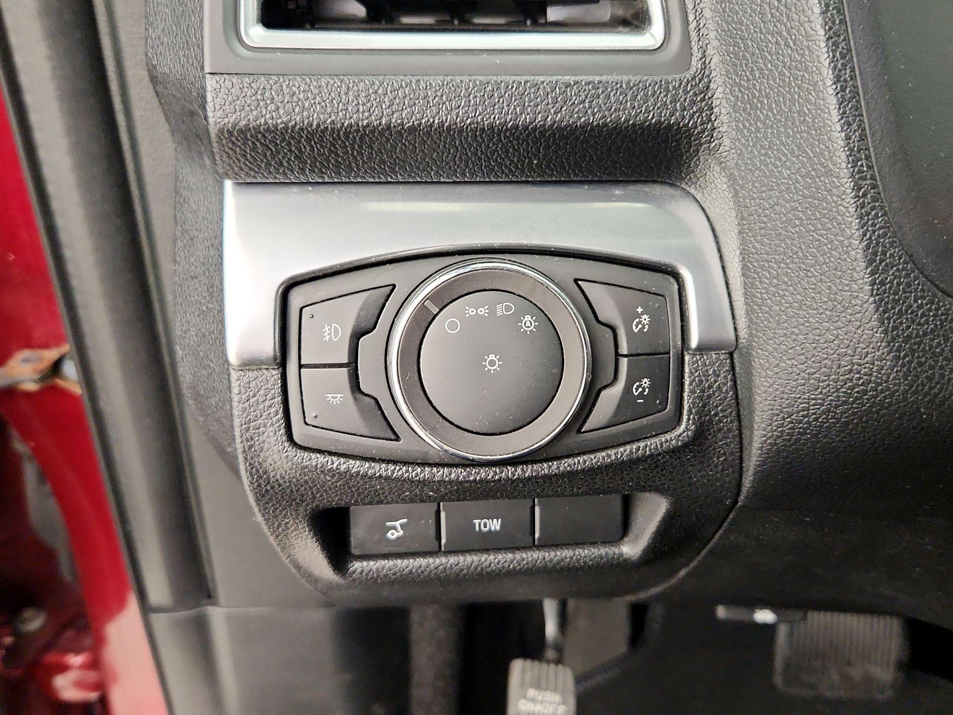 Thumbnail: 2019 Ford Explorer - 13