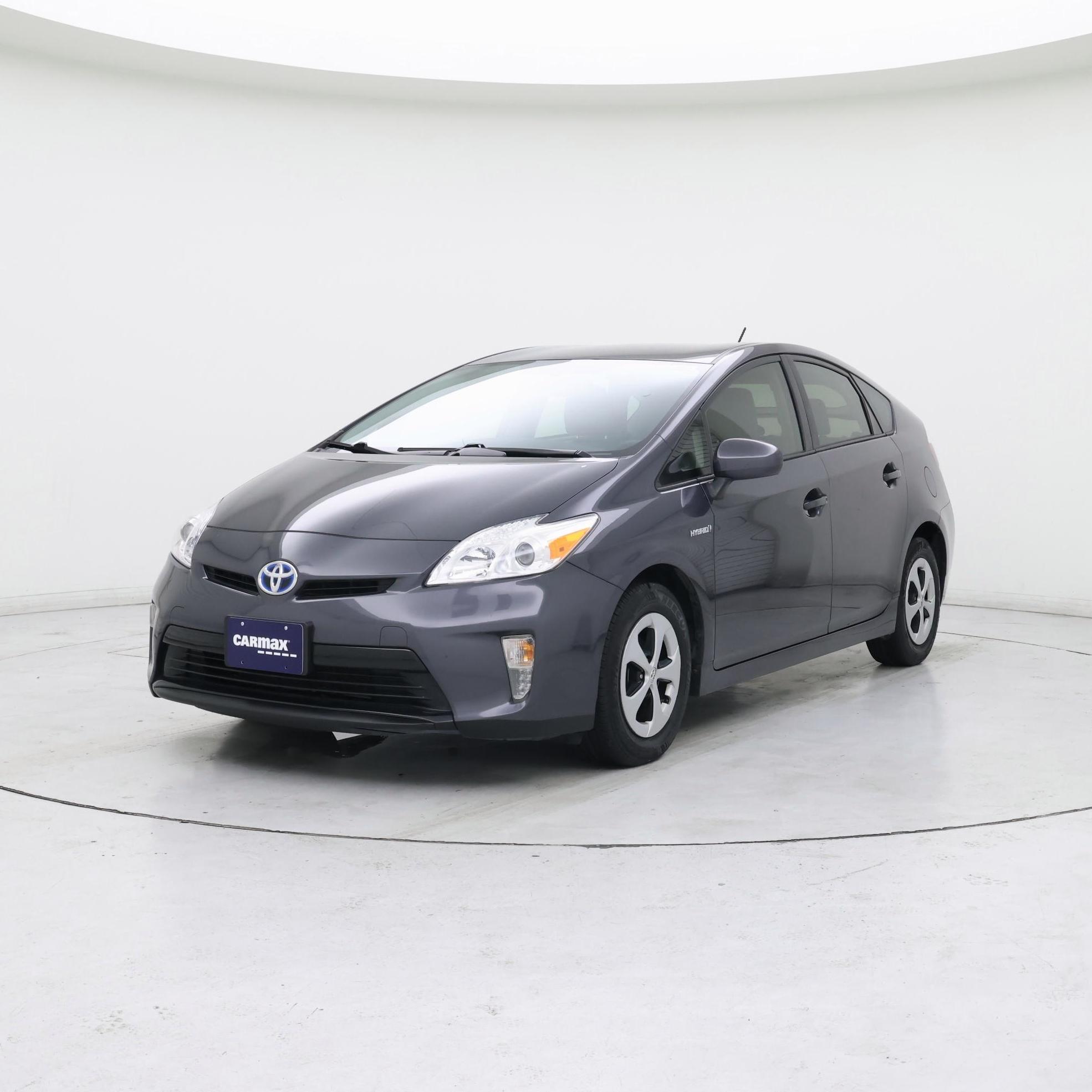 Thumbnail: 2015 Toyota Prius - 4