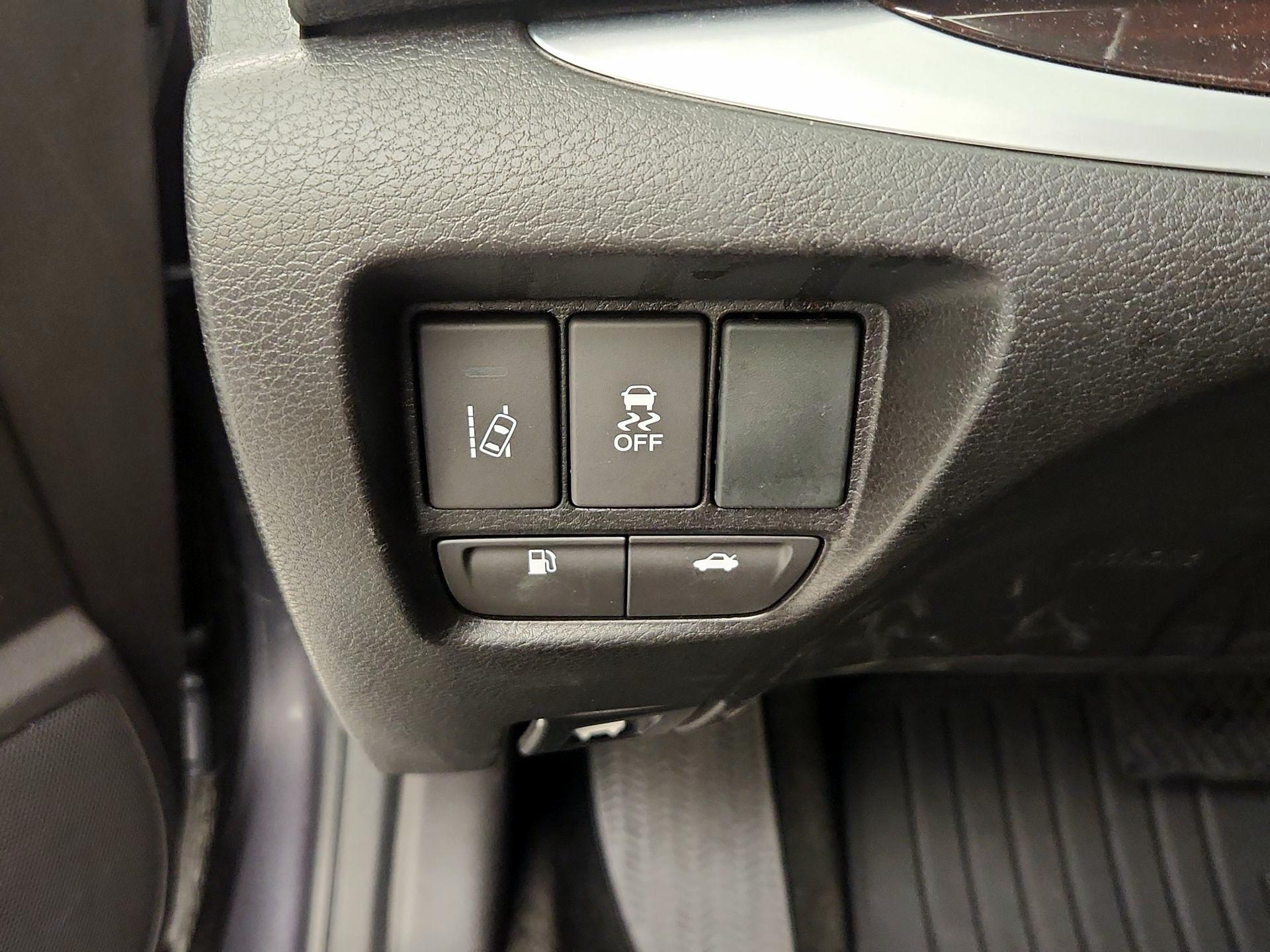 Thumbnail: 2017 Acura TLX - 13