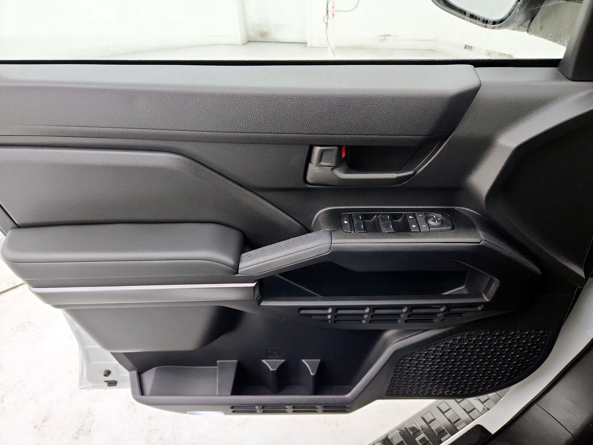 Thumbnail: 2025 Toyota 4Runner - 12