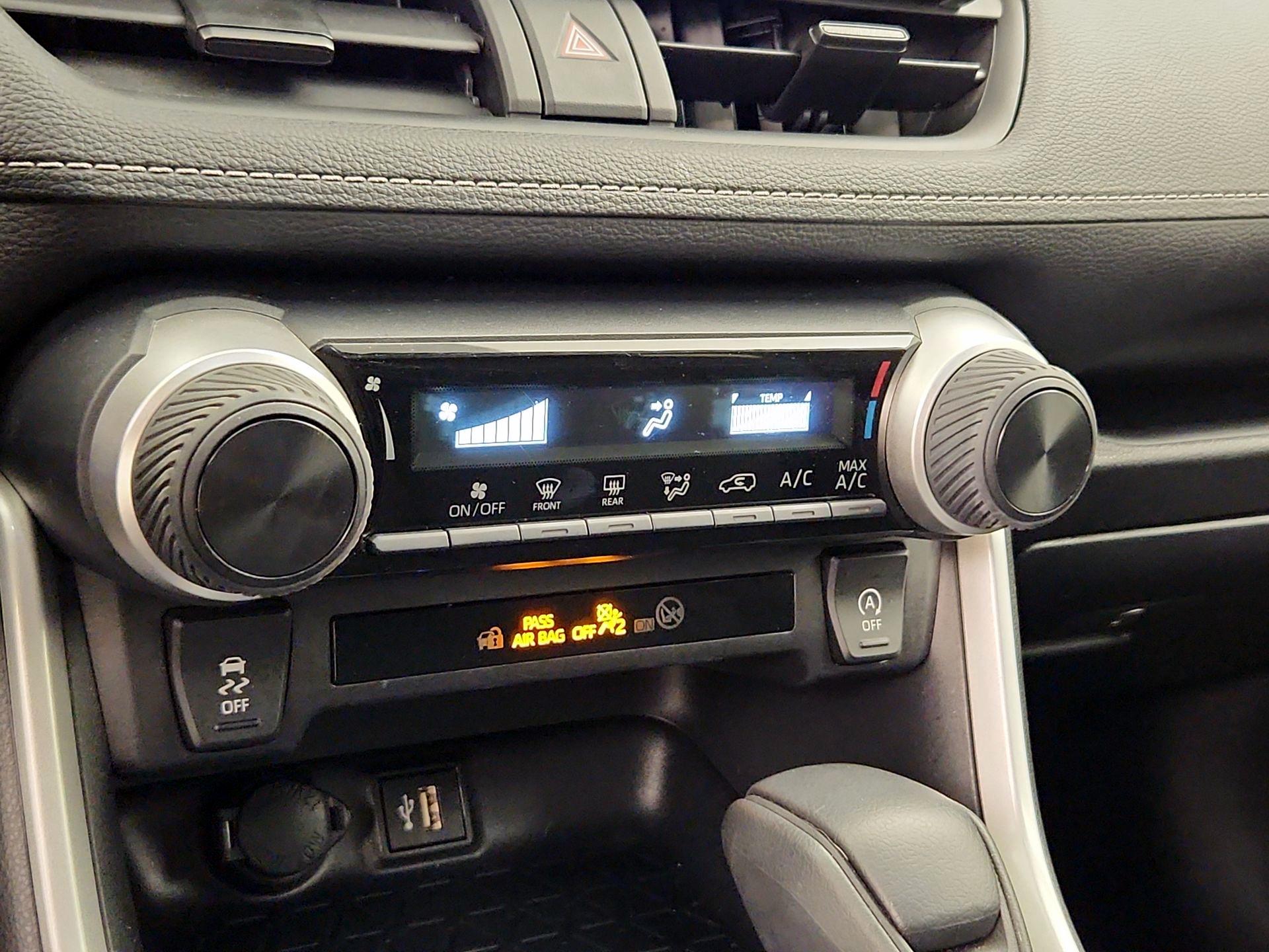 Thumbnail: 2025 Toyota RAV4 - 16