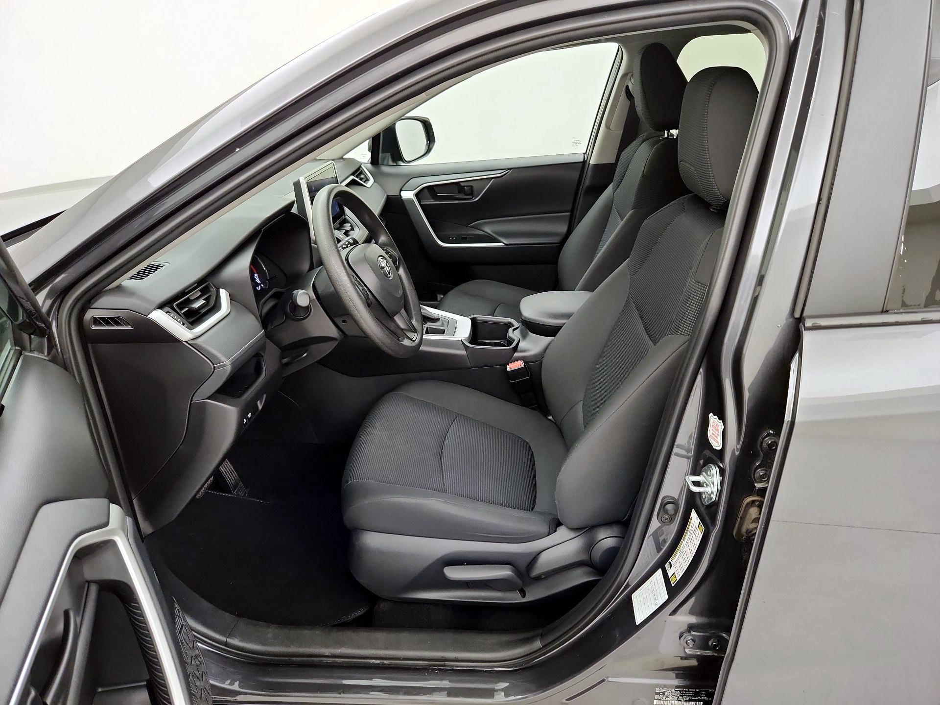 Thumbnail: 2025 Toyota RAV4 - 11