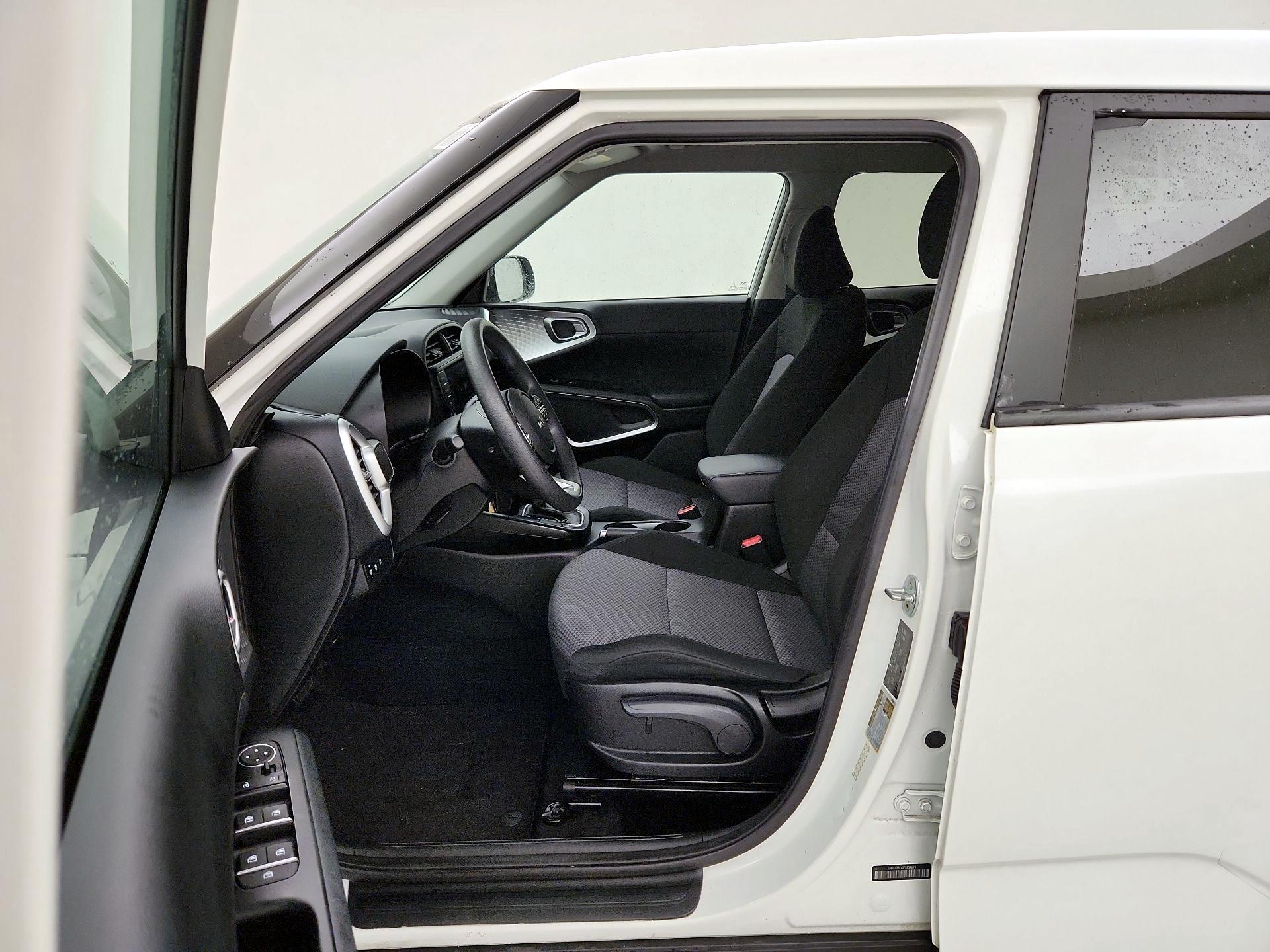 Thumbnail: 2023 Kia Soul - 11