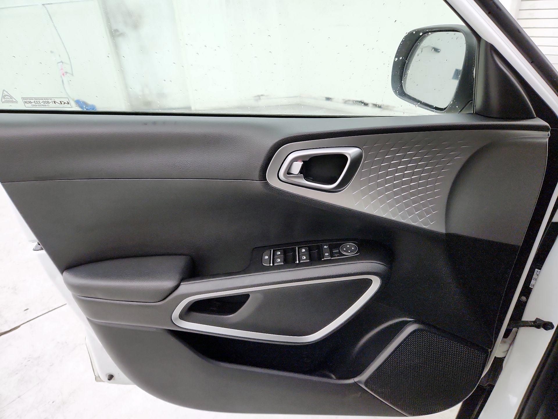 Thumbnail: 2023 Kia Soul - 12