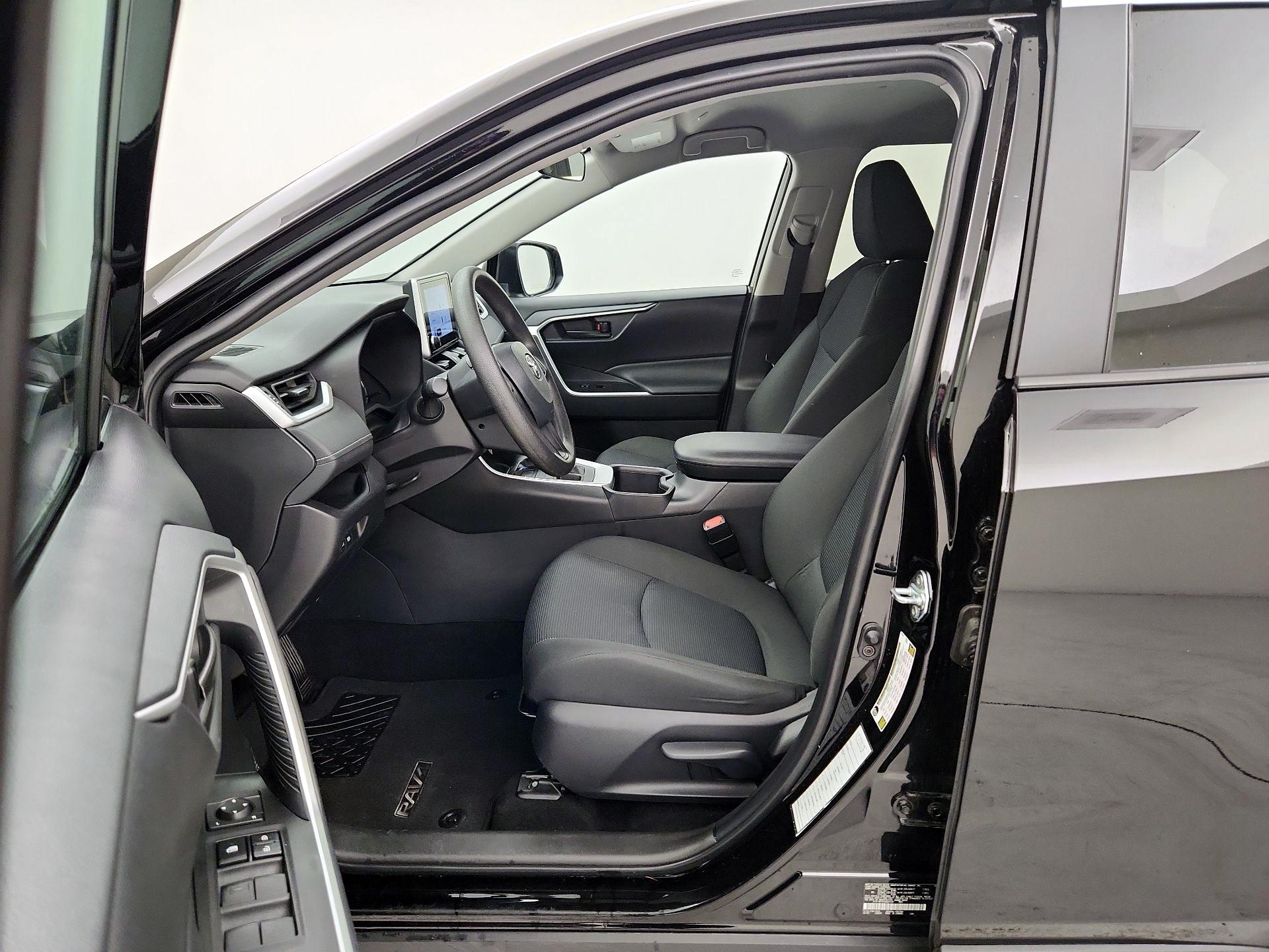 Thumbnail: 2025 Toyota RAV4 - 11