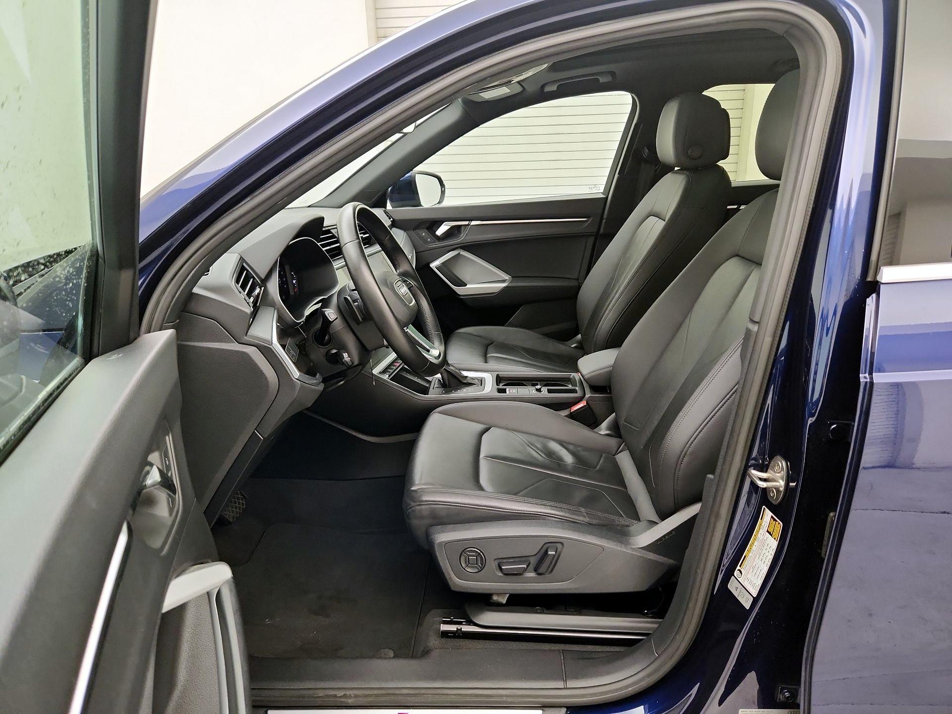 Thumbnail: 2022 Audi Q3 - 11