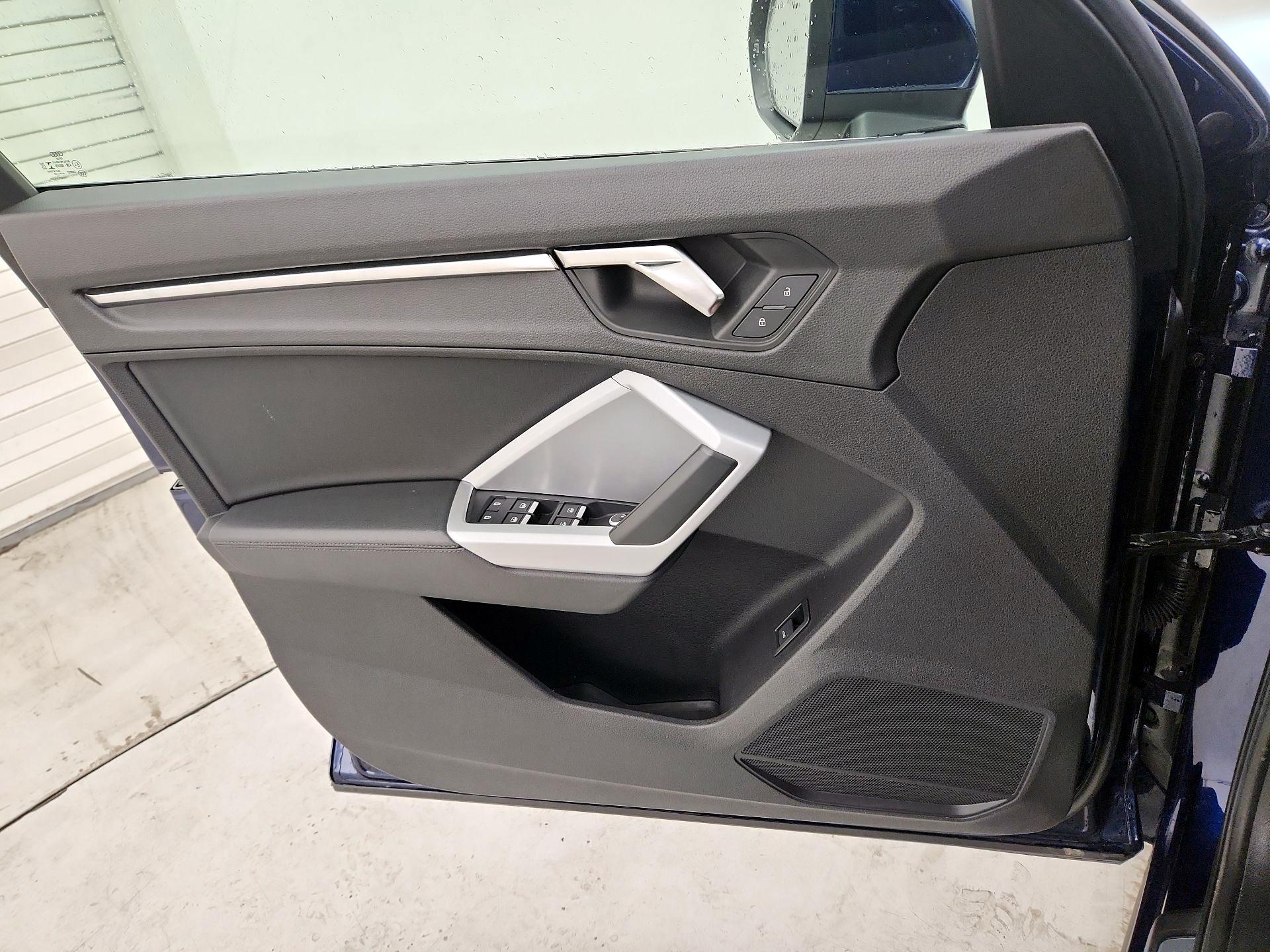 Thumbnail: 2022 Audi Q3 - 12