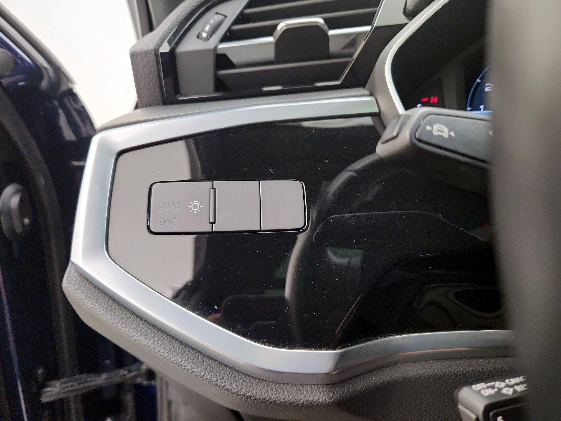 Thumbnail: 2022 Audi Q3 - 13