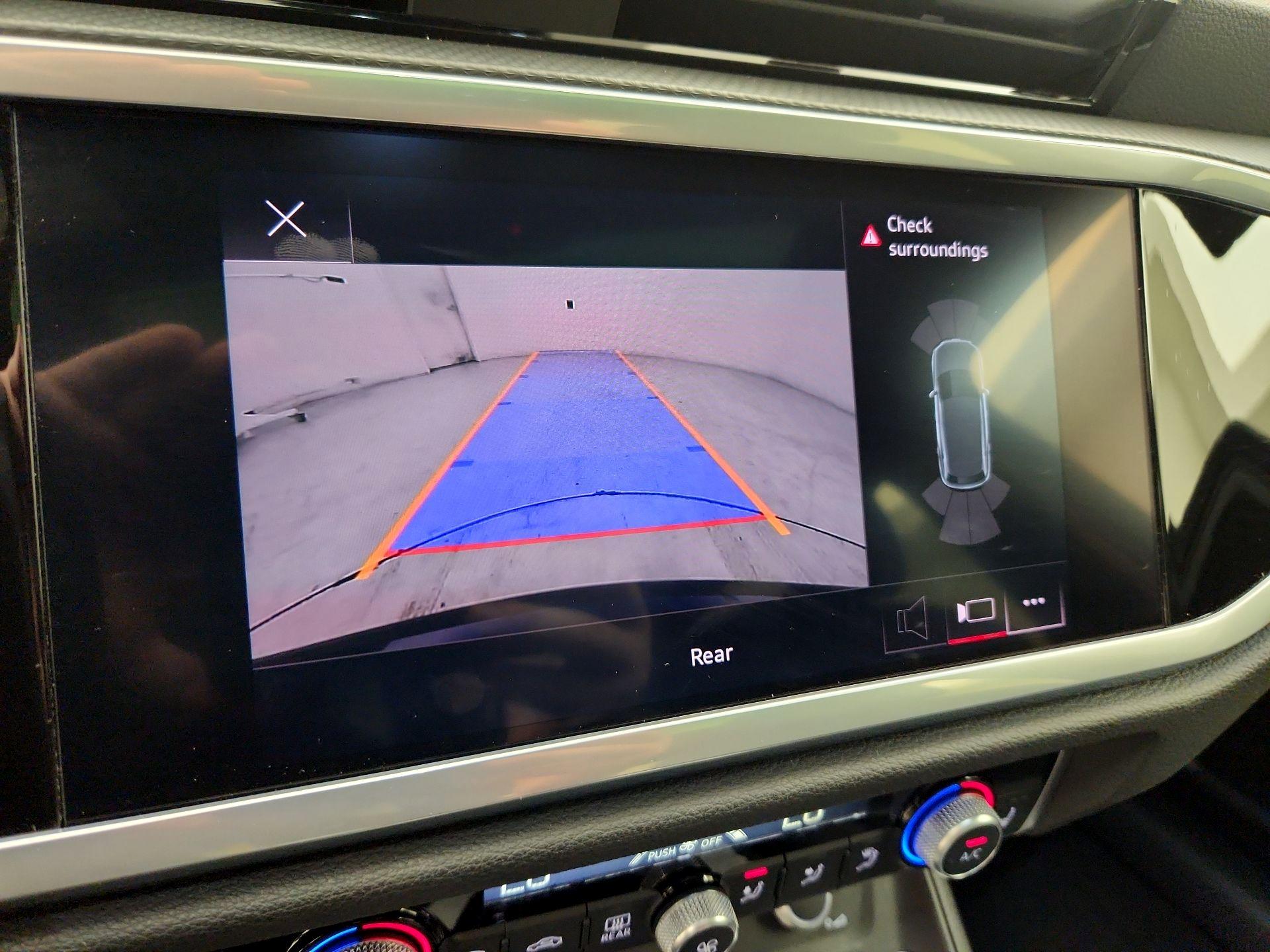 Thumbnail: 2022 Audi Q3 - 14