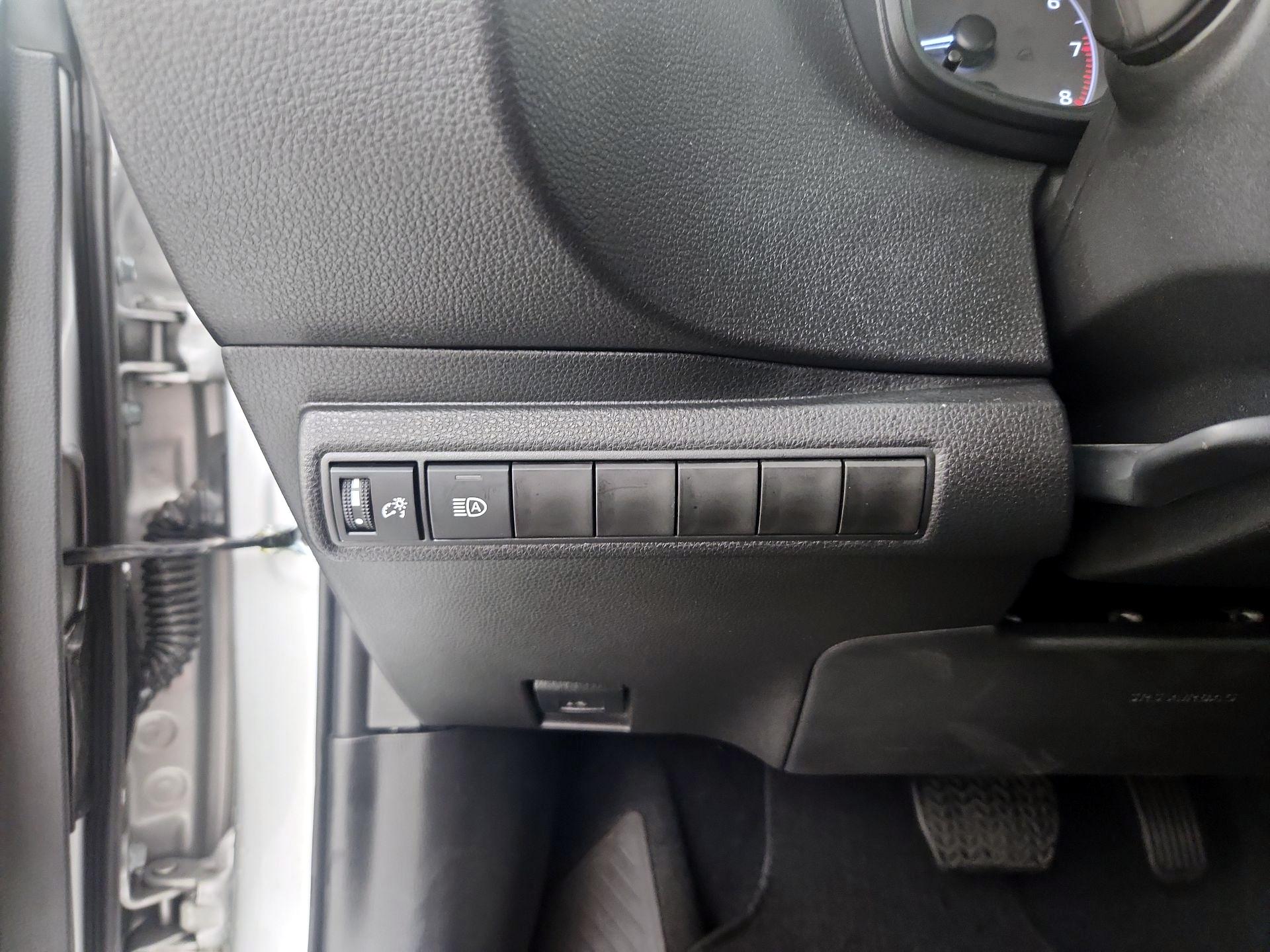 Thumbnail: 2025 Toyota Corolla - 13