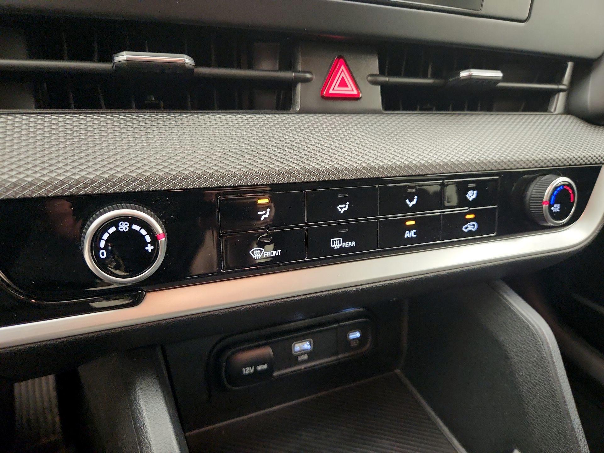 Thumbnail: 2024 Kia Sportage - 16