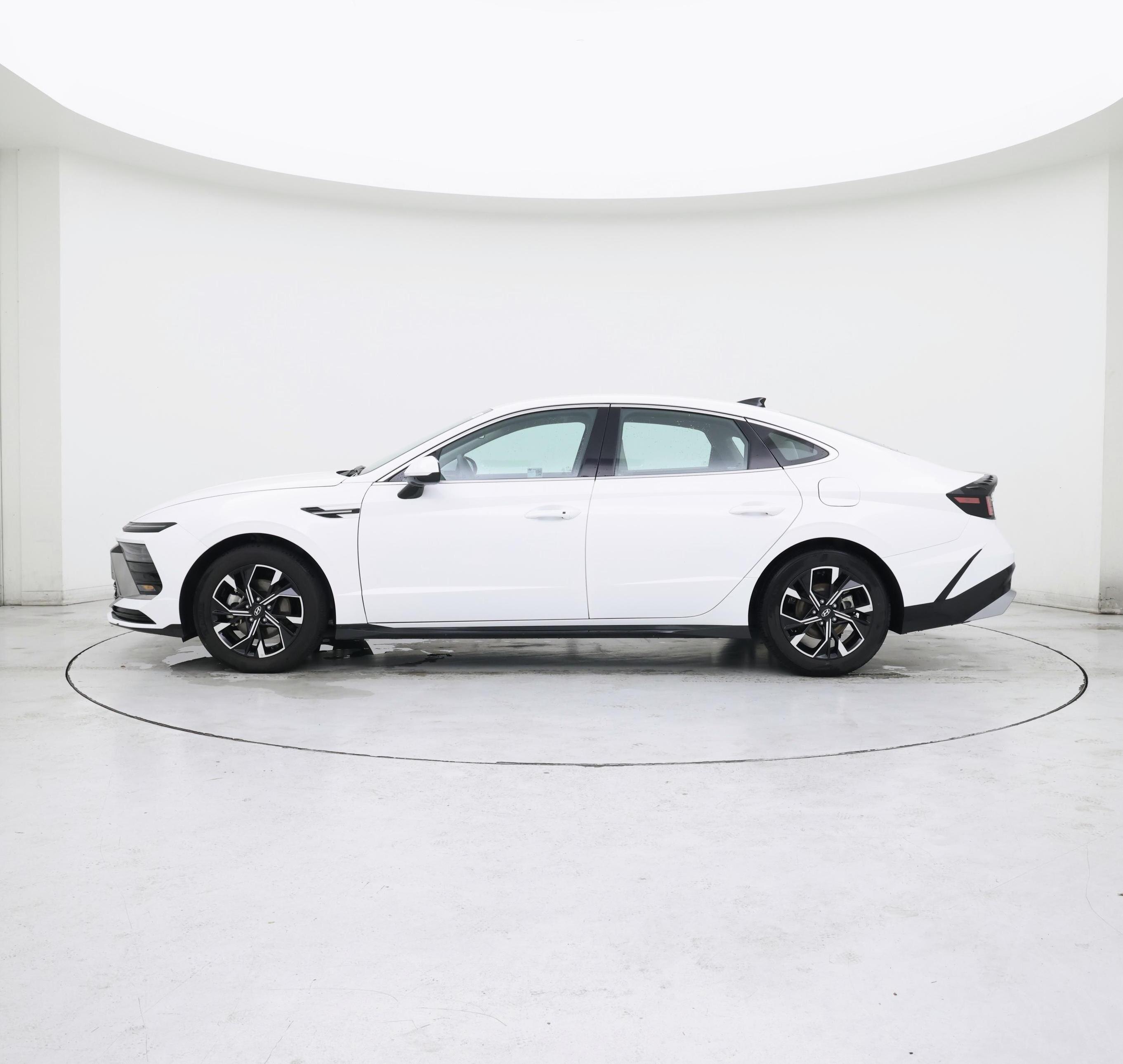 Thumbnail: 2025 Hyundai Sonata - 3