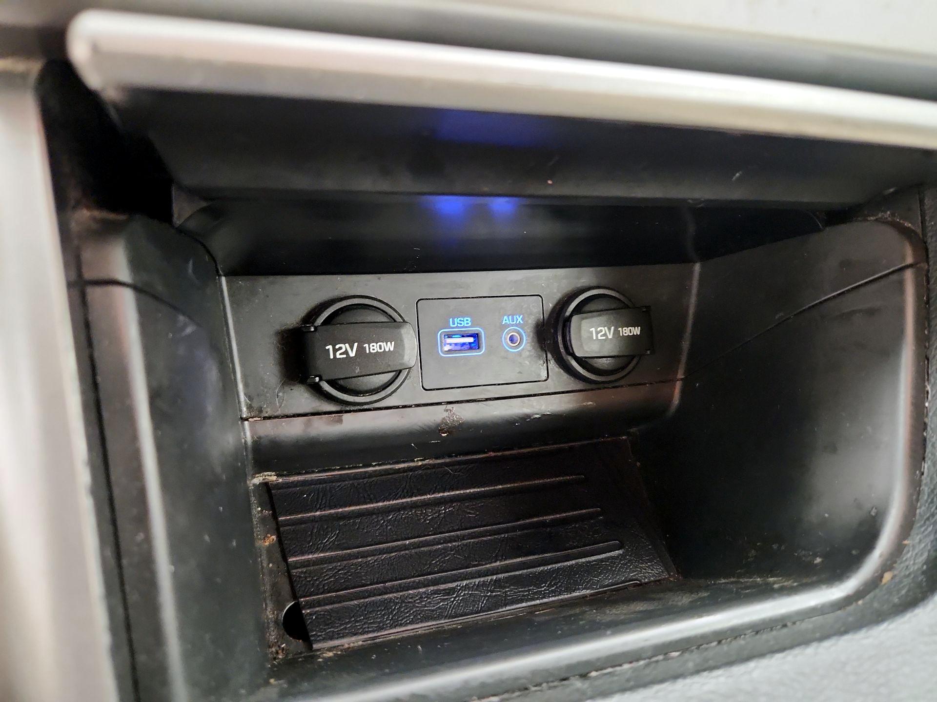 Thumbnail: 2016 Hyundai Sonata - 18