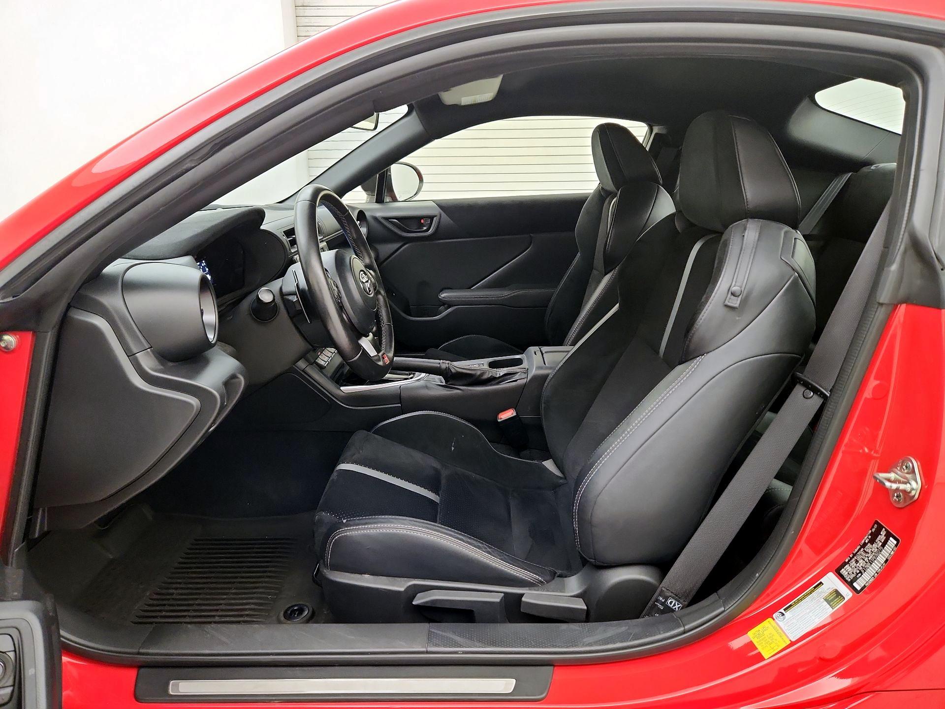 Thumbnail: 2023 Toyota GR86 - 11