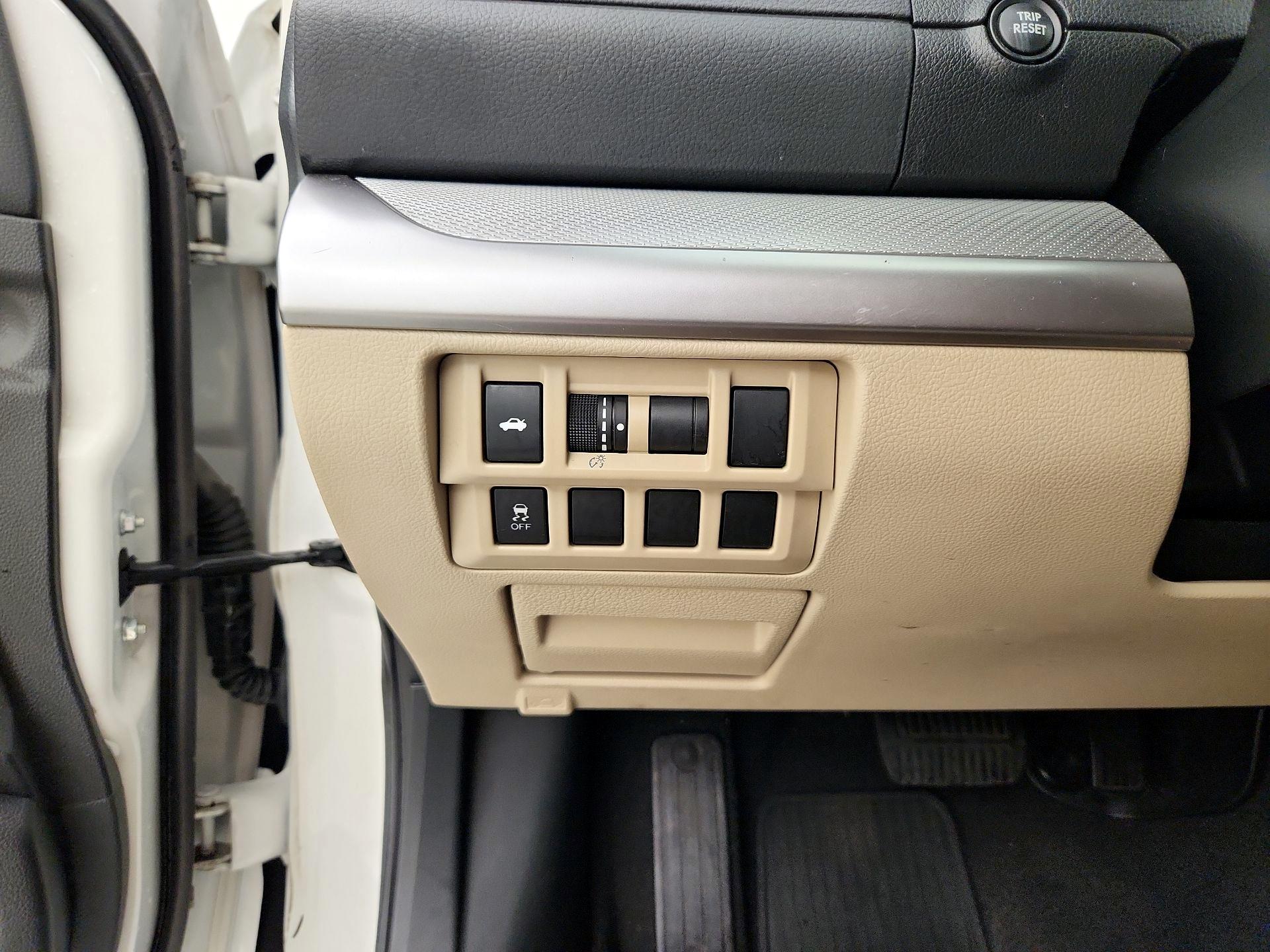 Thumbnail: 2015 Subaru Legacy - 13