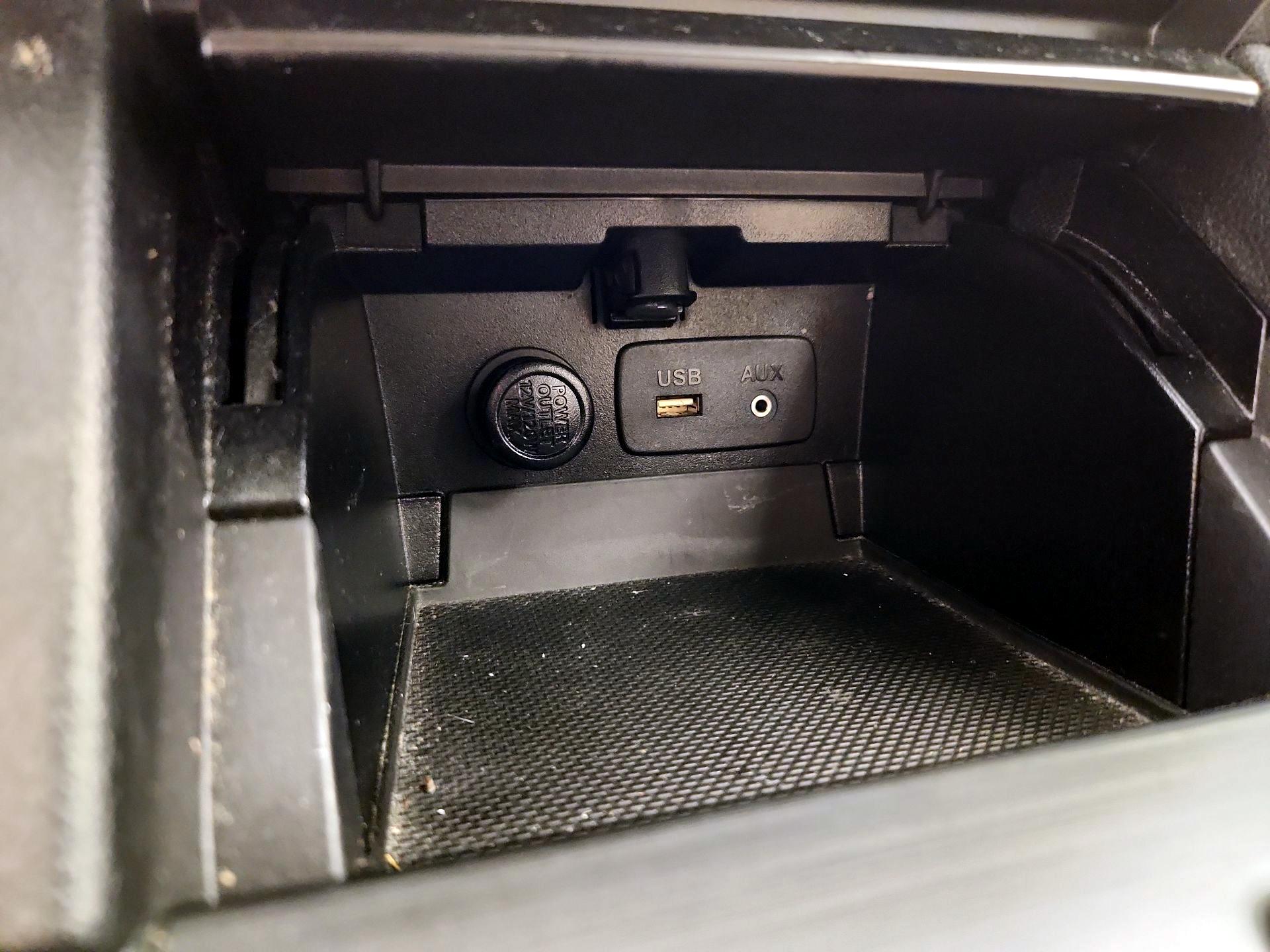 Thumbnail: 2015 Subaru Legacy - 18