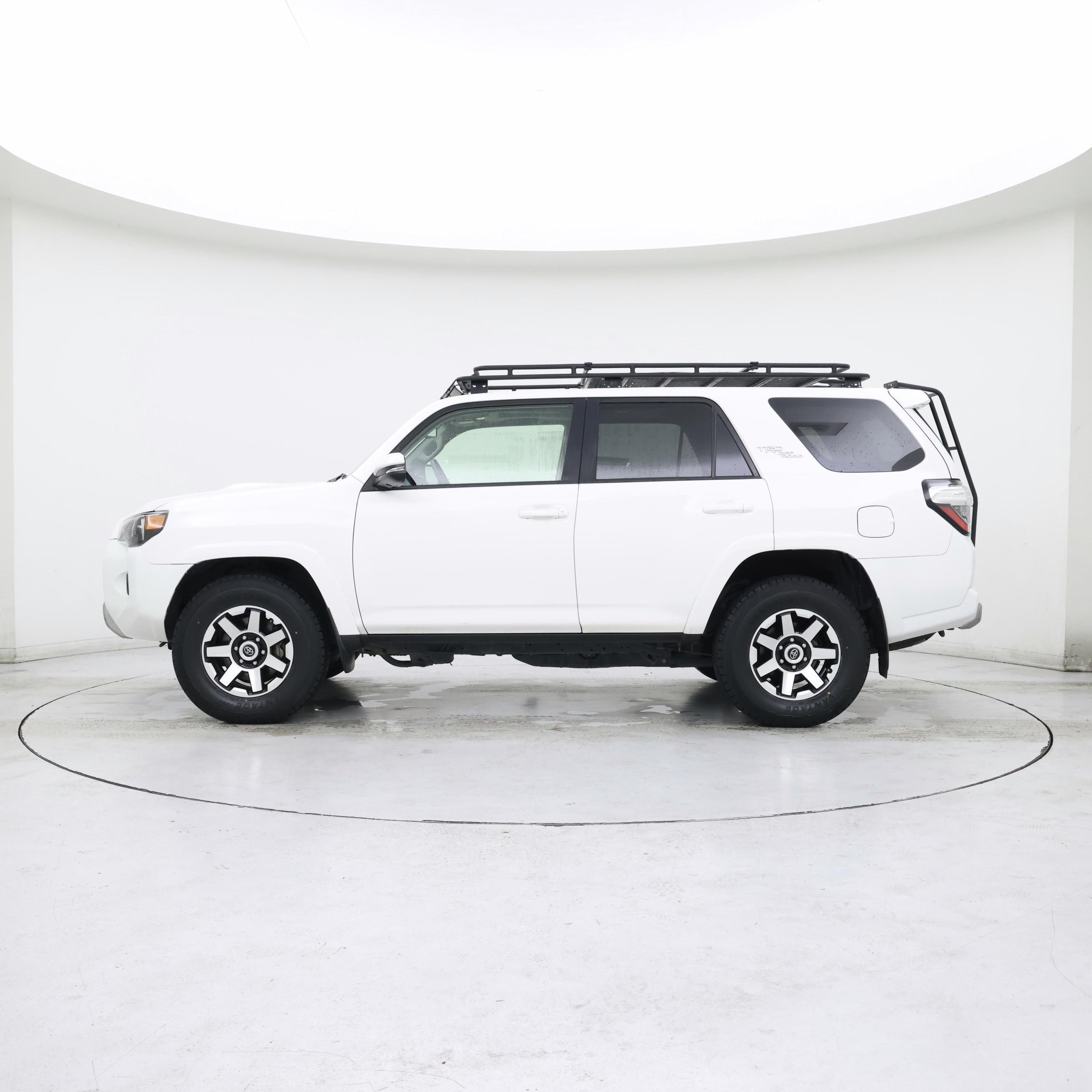 Thumbnail: 2020 Toyota 4Runner - 3