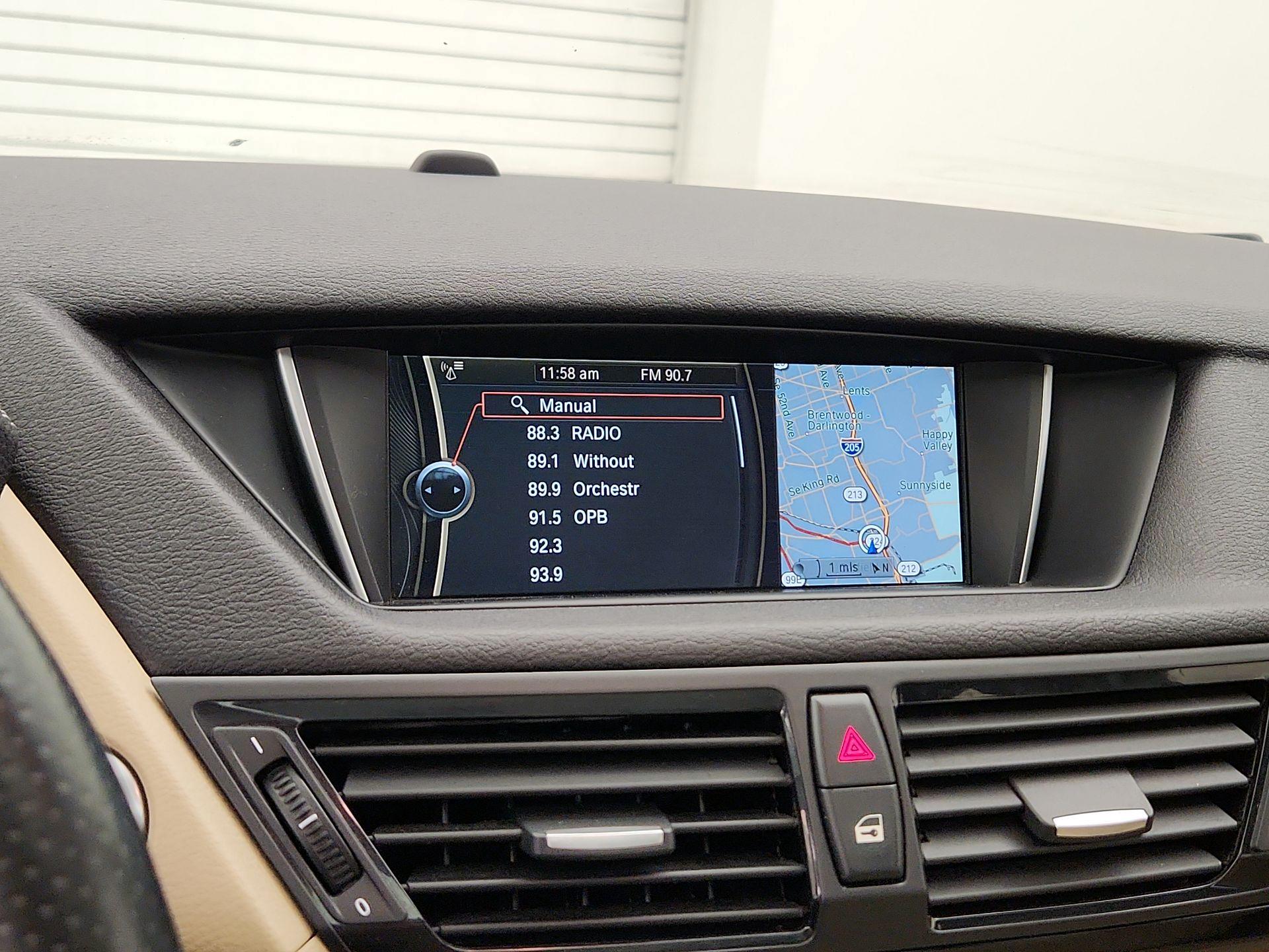 Thumbnail: 2015 BMW X1 - 16