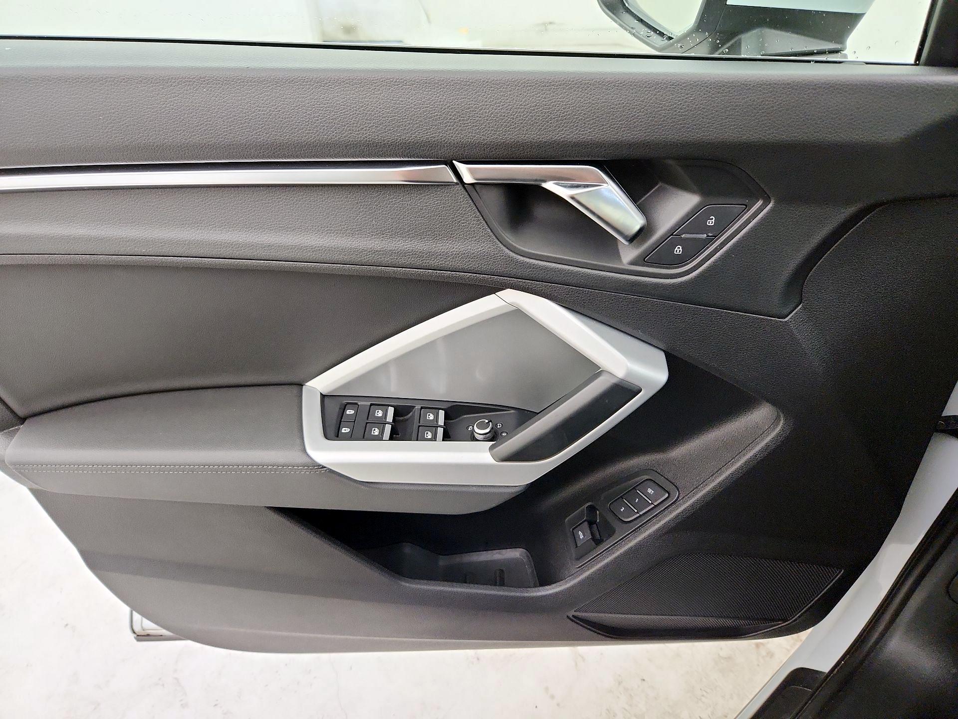 Thumbnail: 2022 Audi Q3 - 12