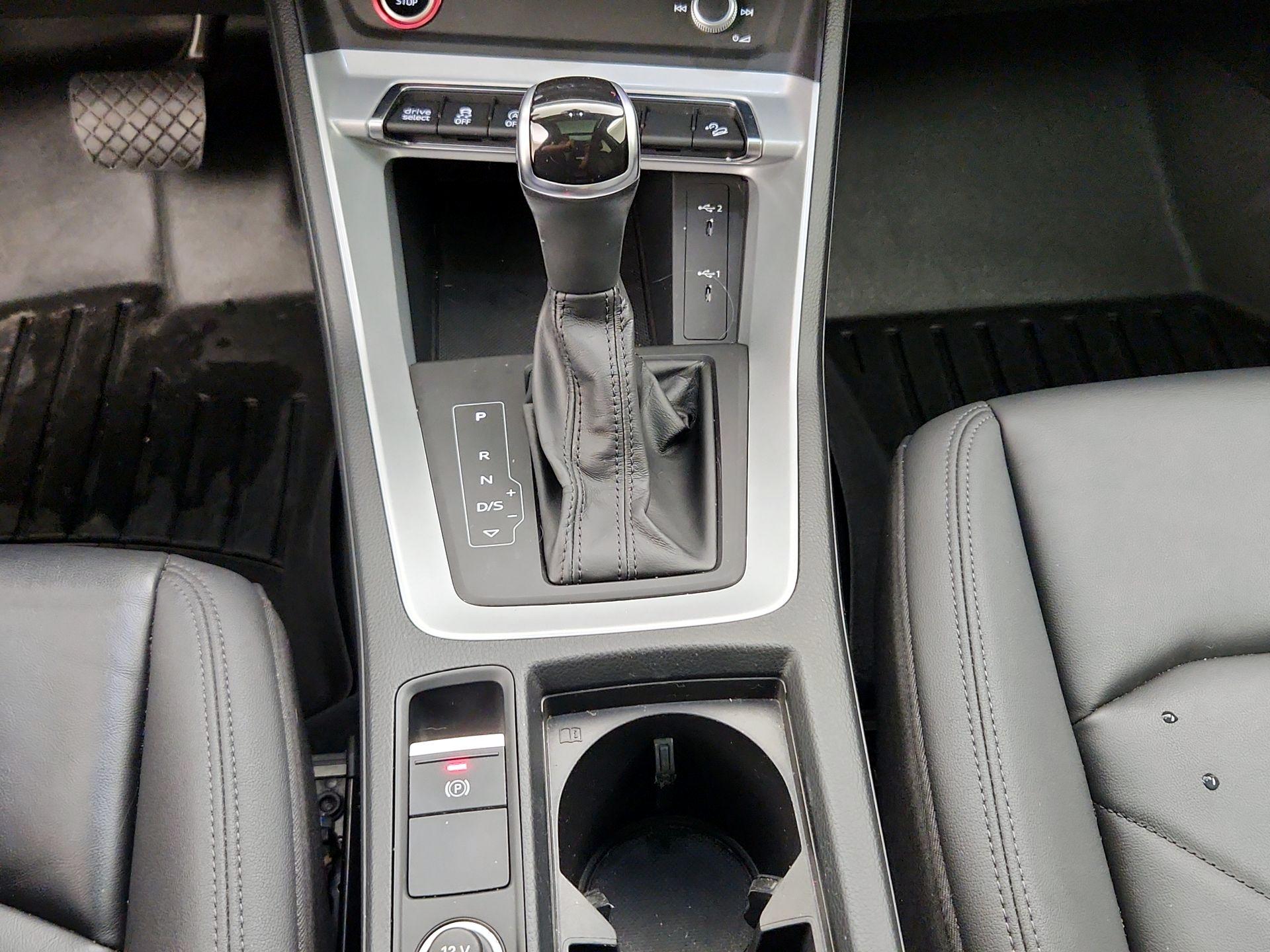 Thumbnail: 2022 Audi Q3 - 17