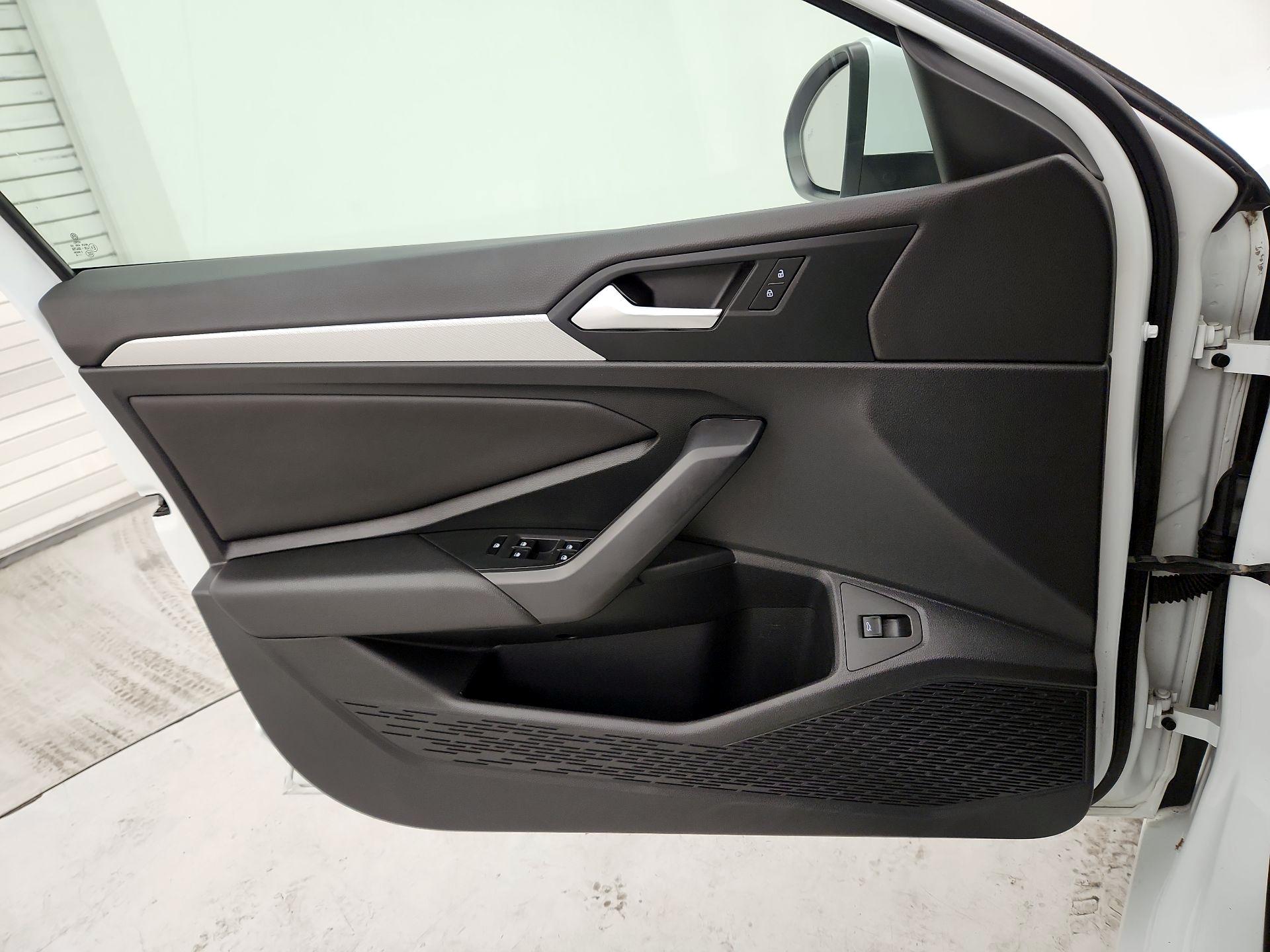 Thumbnail: 2020 Volkswagen Jetta - 12