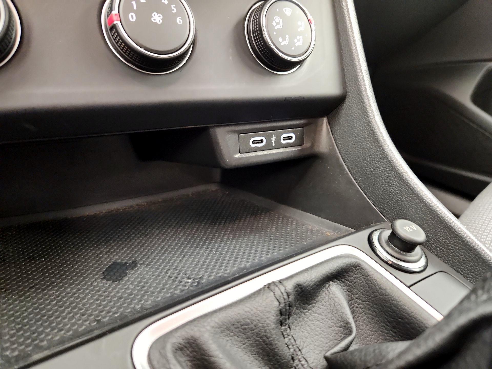 Thumbnail: 2020 Volkswagen Jetta - 18