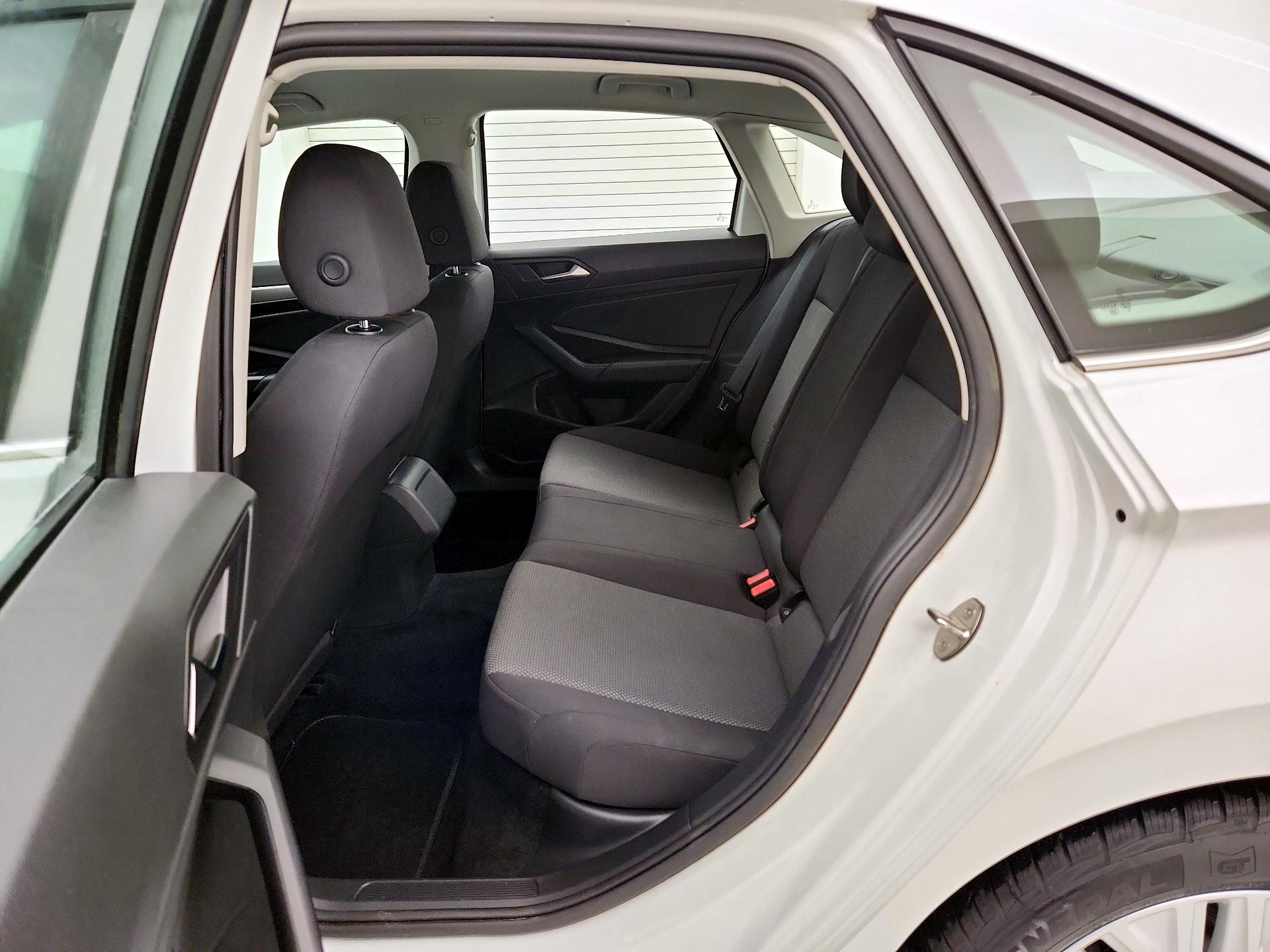 Thumbnail: 2020 Volkswagen Jetta - 19