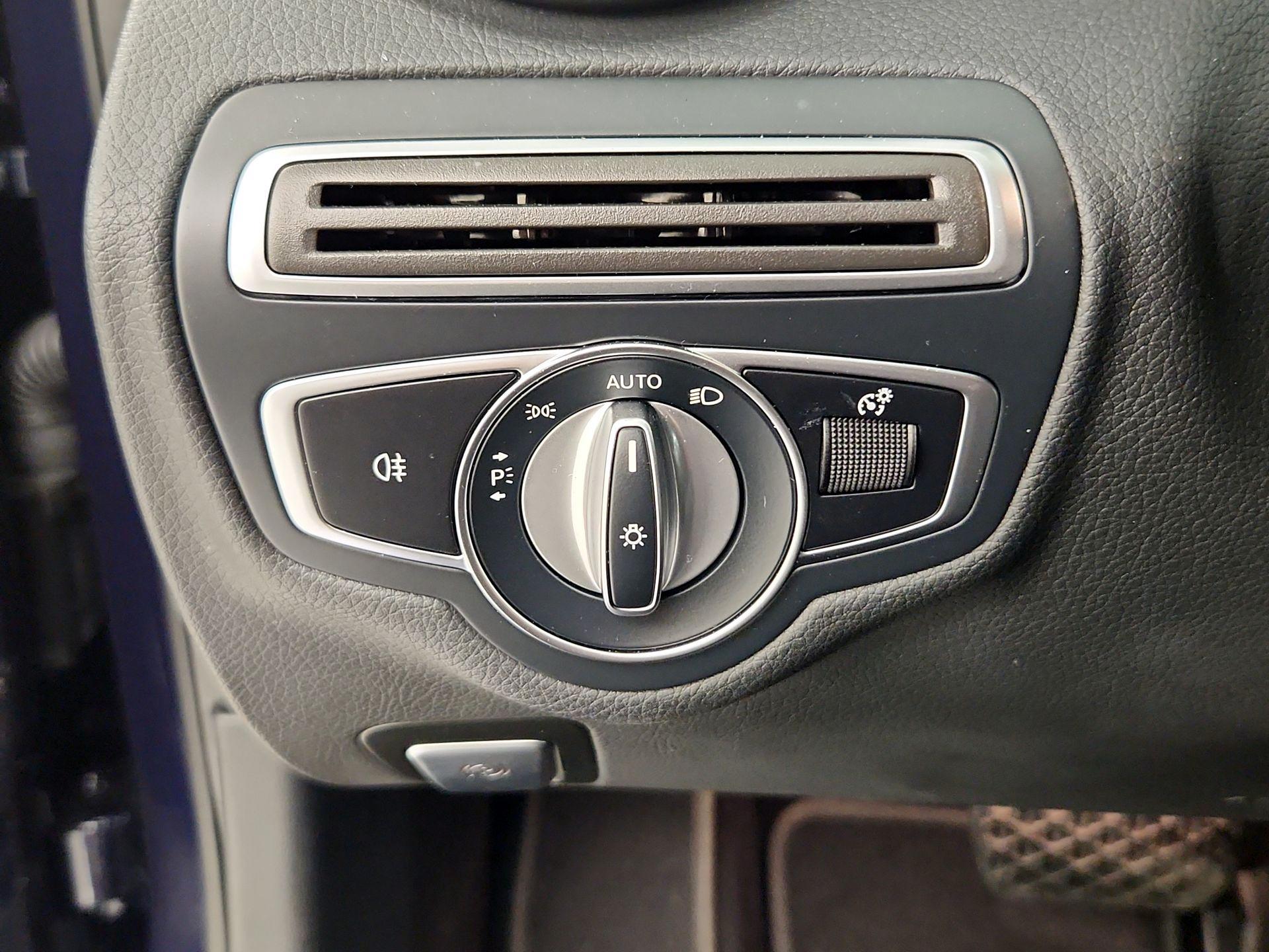 Thumbnail: 2021 Mercedes-Benz C-Class - 13