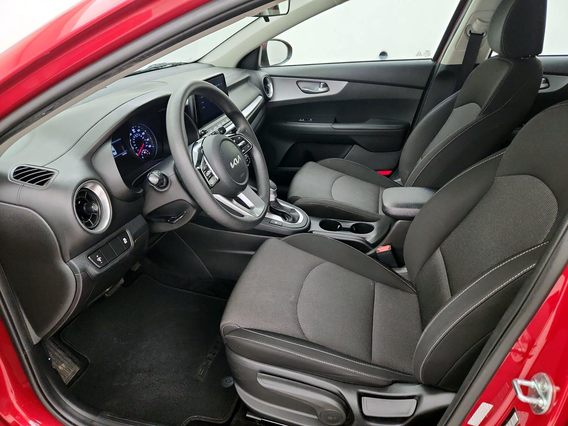 Thumbnail: 2022 Kia Forte - 11