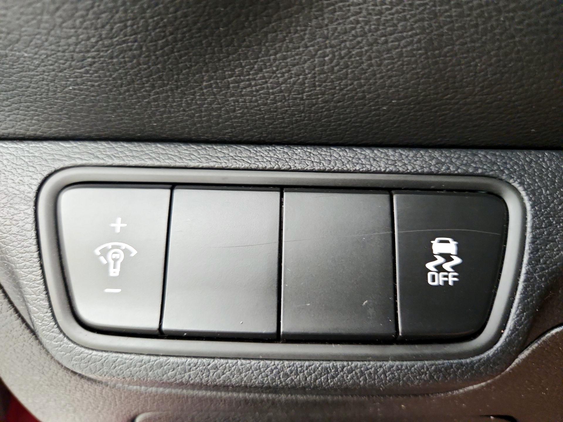 Thumbnail: 2022 Kia Forte - 13