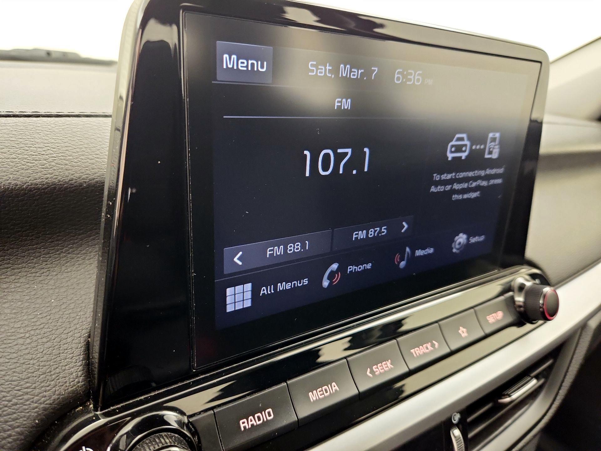 Thumbnail: 2022 Kia Forte - 15