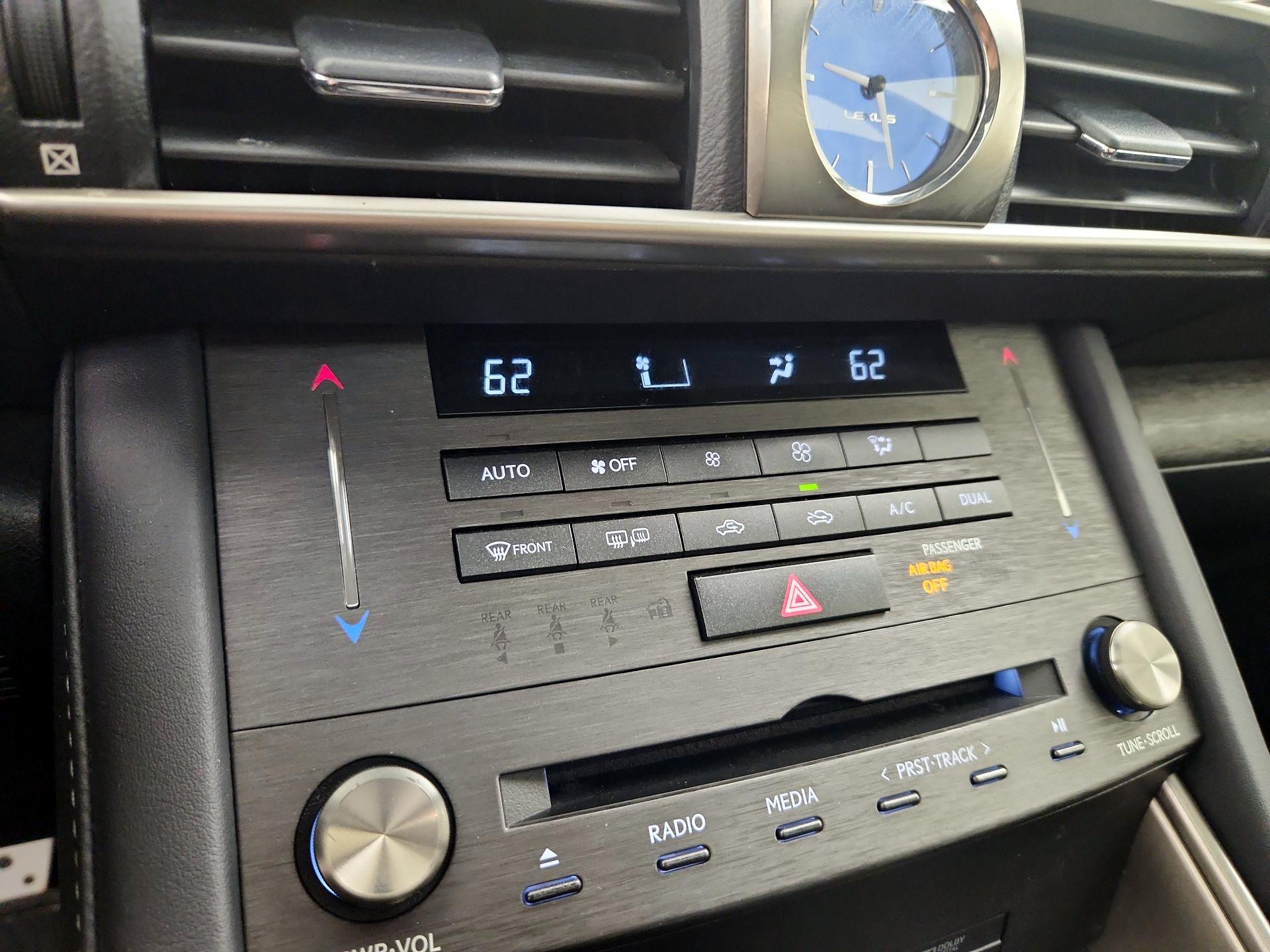 Thumbnail: 2020 Lexus IS - 17