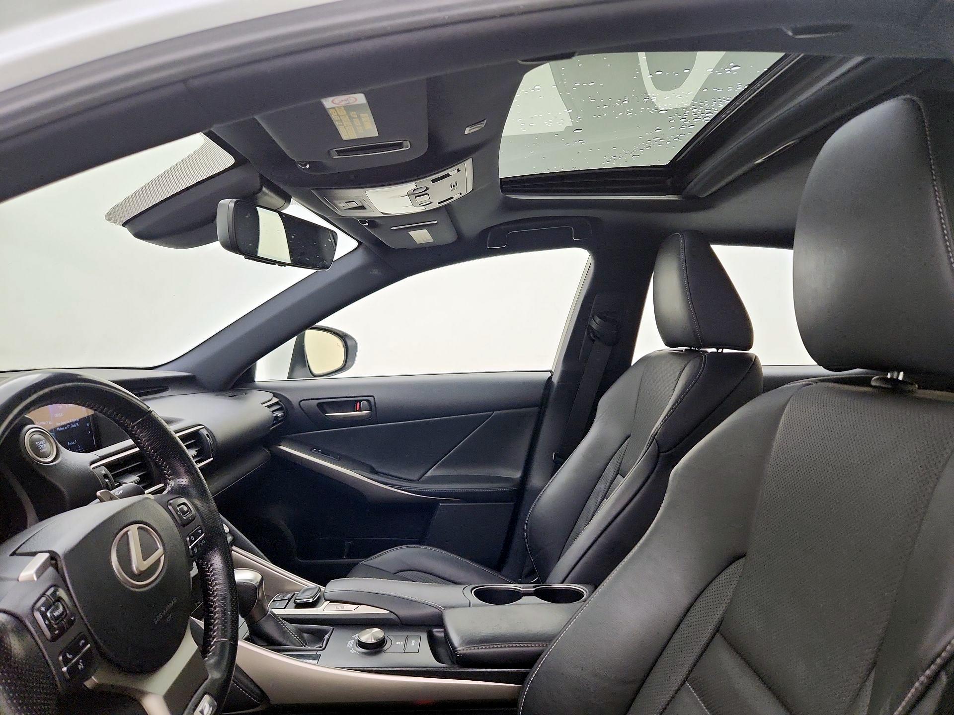 Thumbnail: 2020 Lexus IS - 20