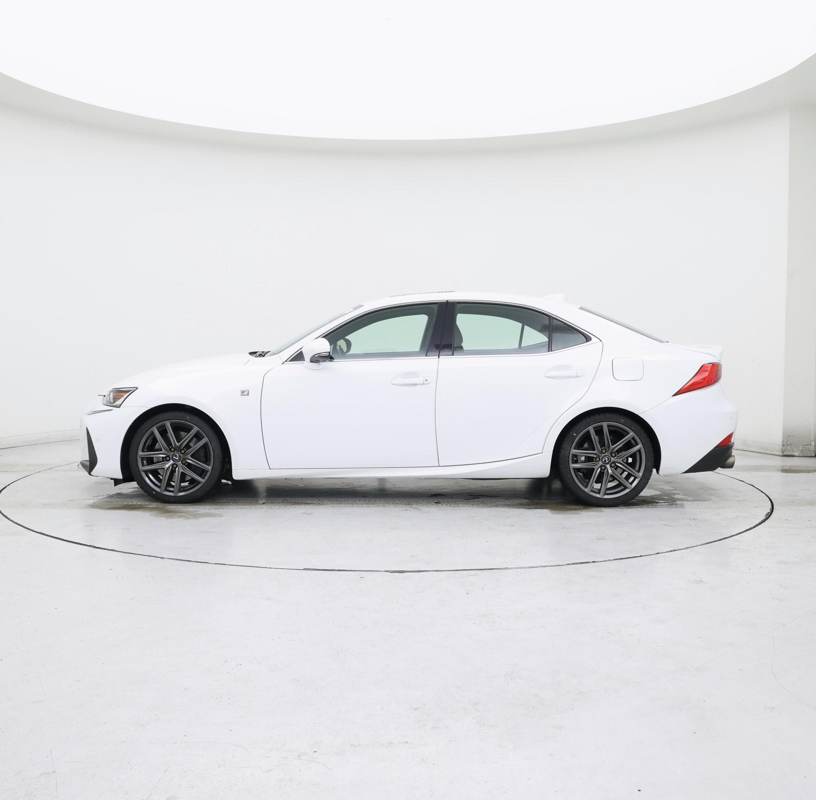 Thumbnail: 2020 Lexus IS - 3