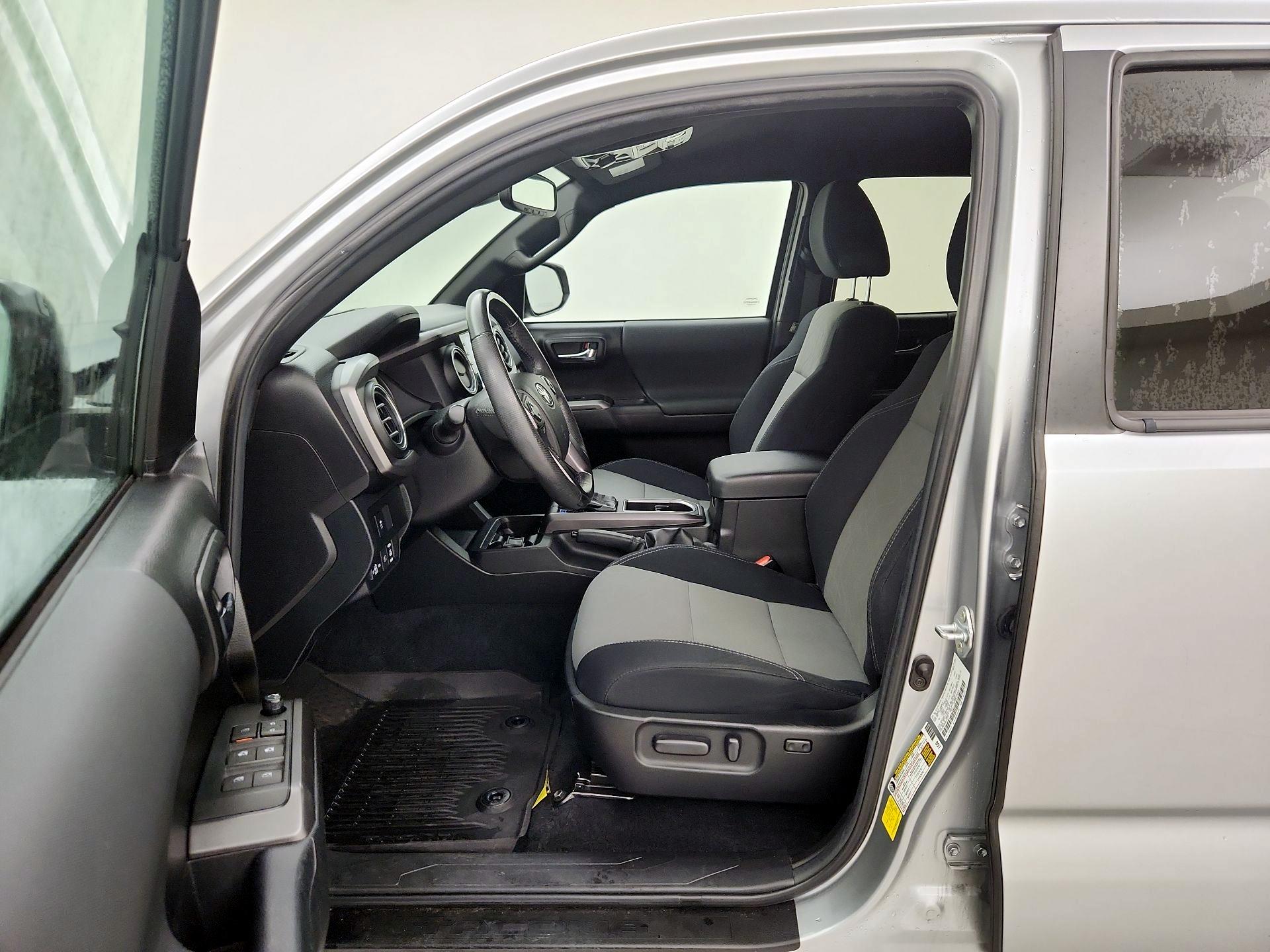 Thumbnail: 2022 Toyota Tacoma - 11