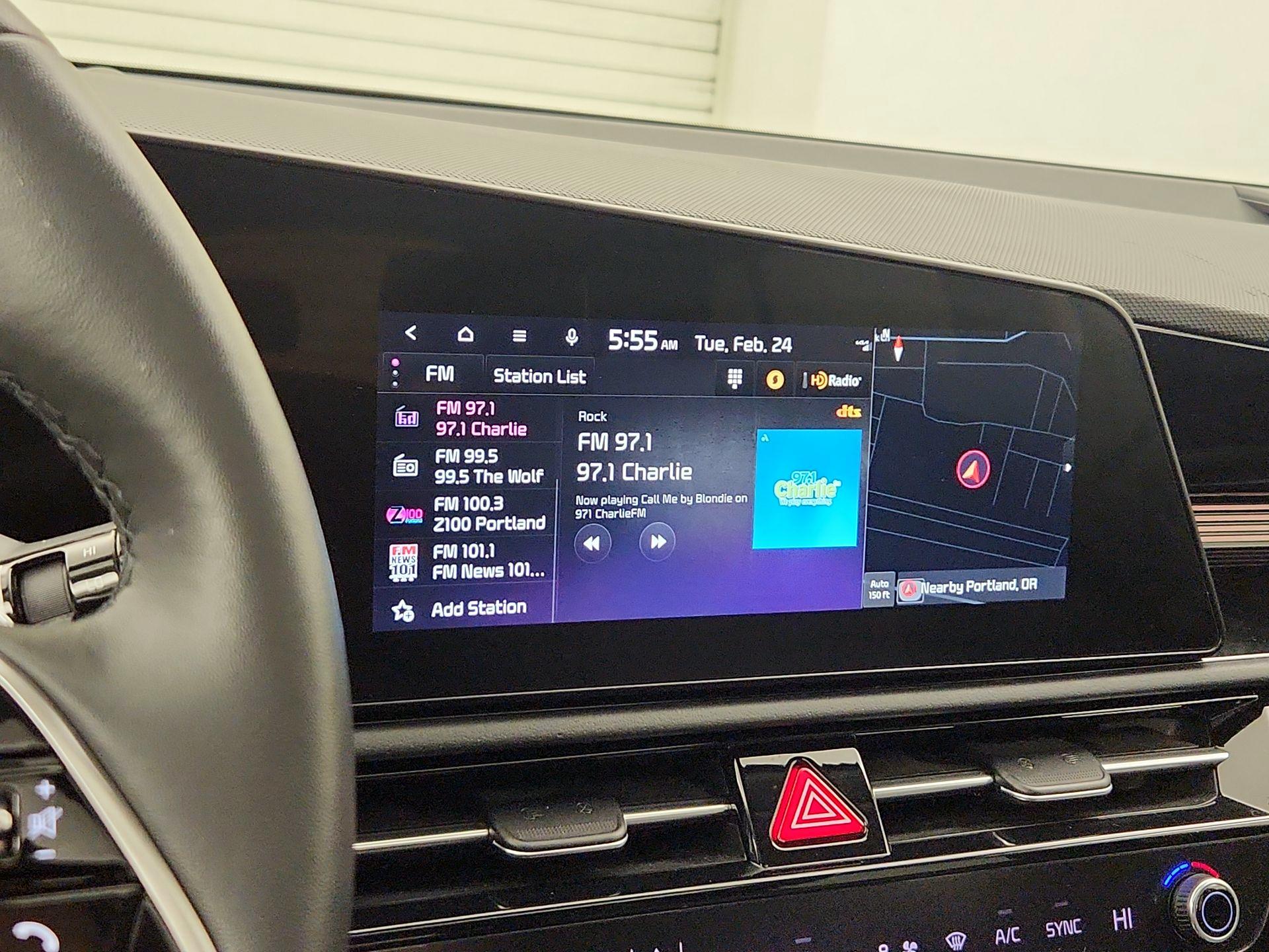 Thumbnail: 2023 Kia Niro - 16