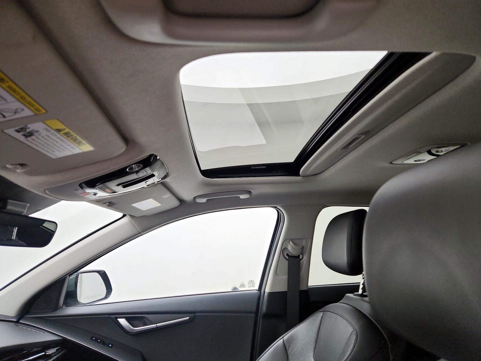 Thumbnail: 2023 Kia Niro - 20